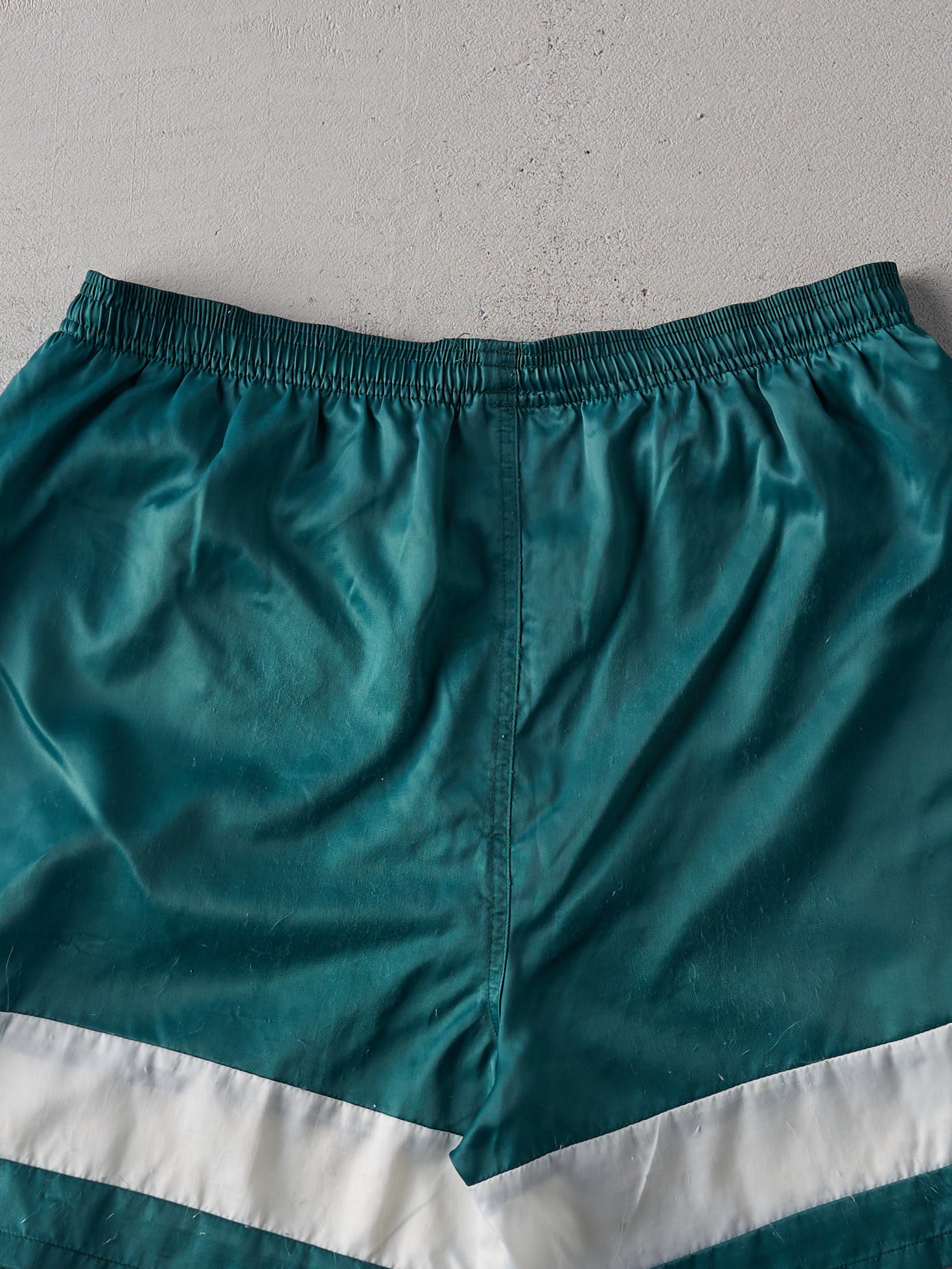 Vintage 80s Green and White Adidas Athletic Shorts (33x6)