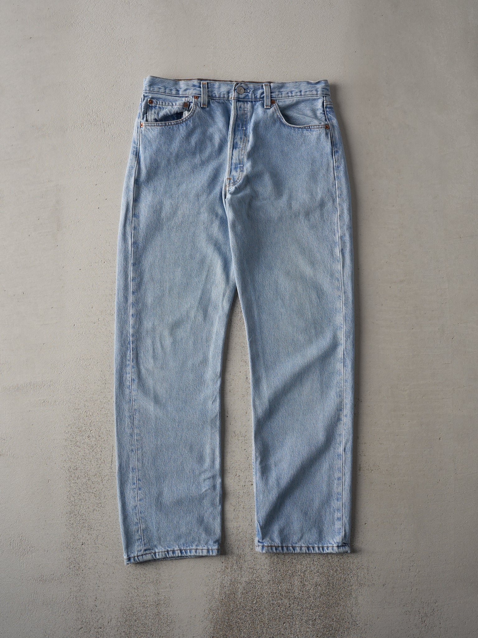 Vintage 90s Light Wash Levi's 501 Jeans (33x30)