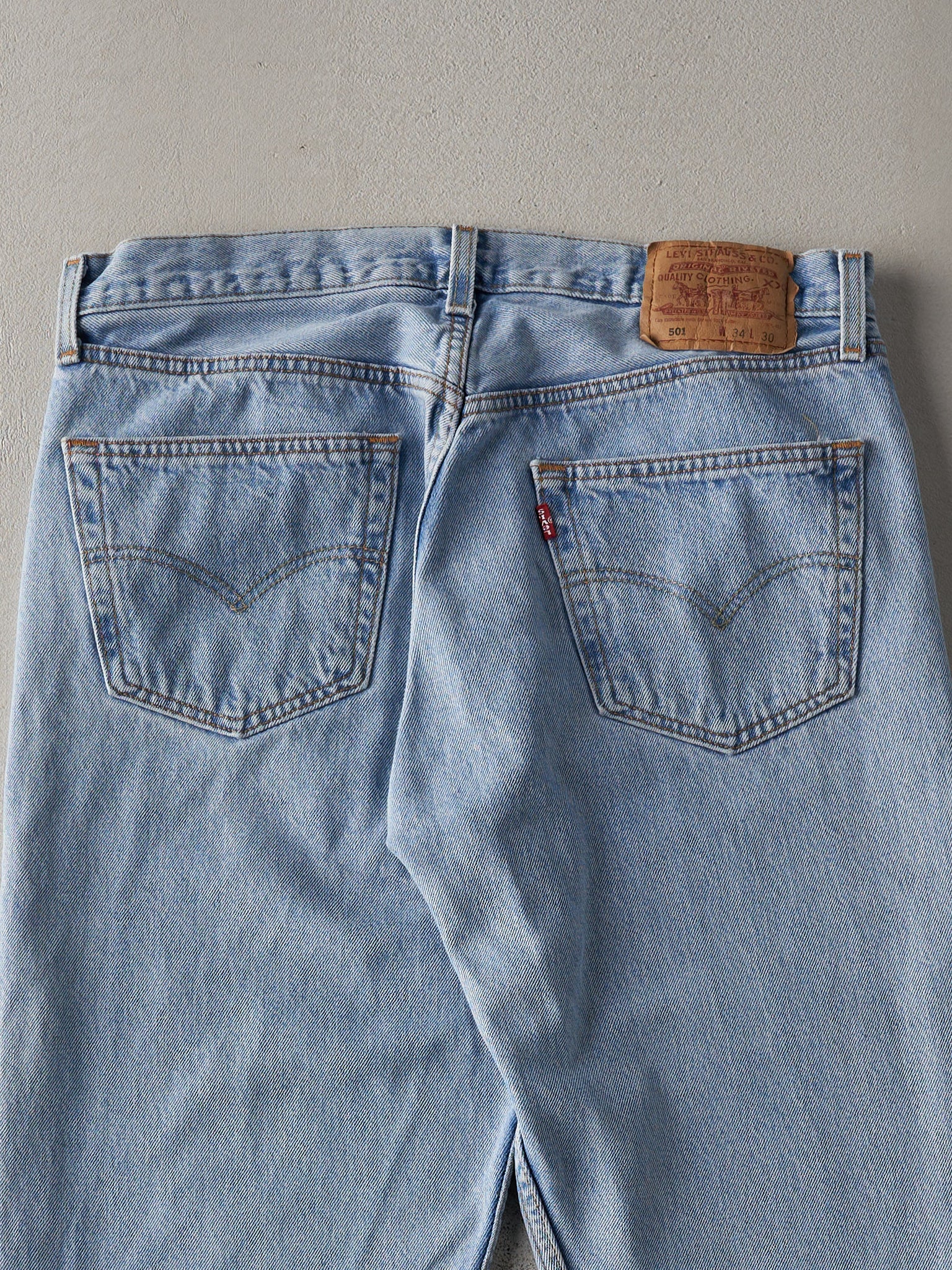 Vintage 90s Light Wash Levi's 501 Jeans (33x30)