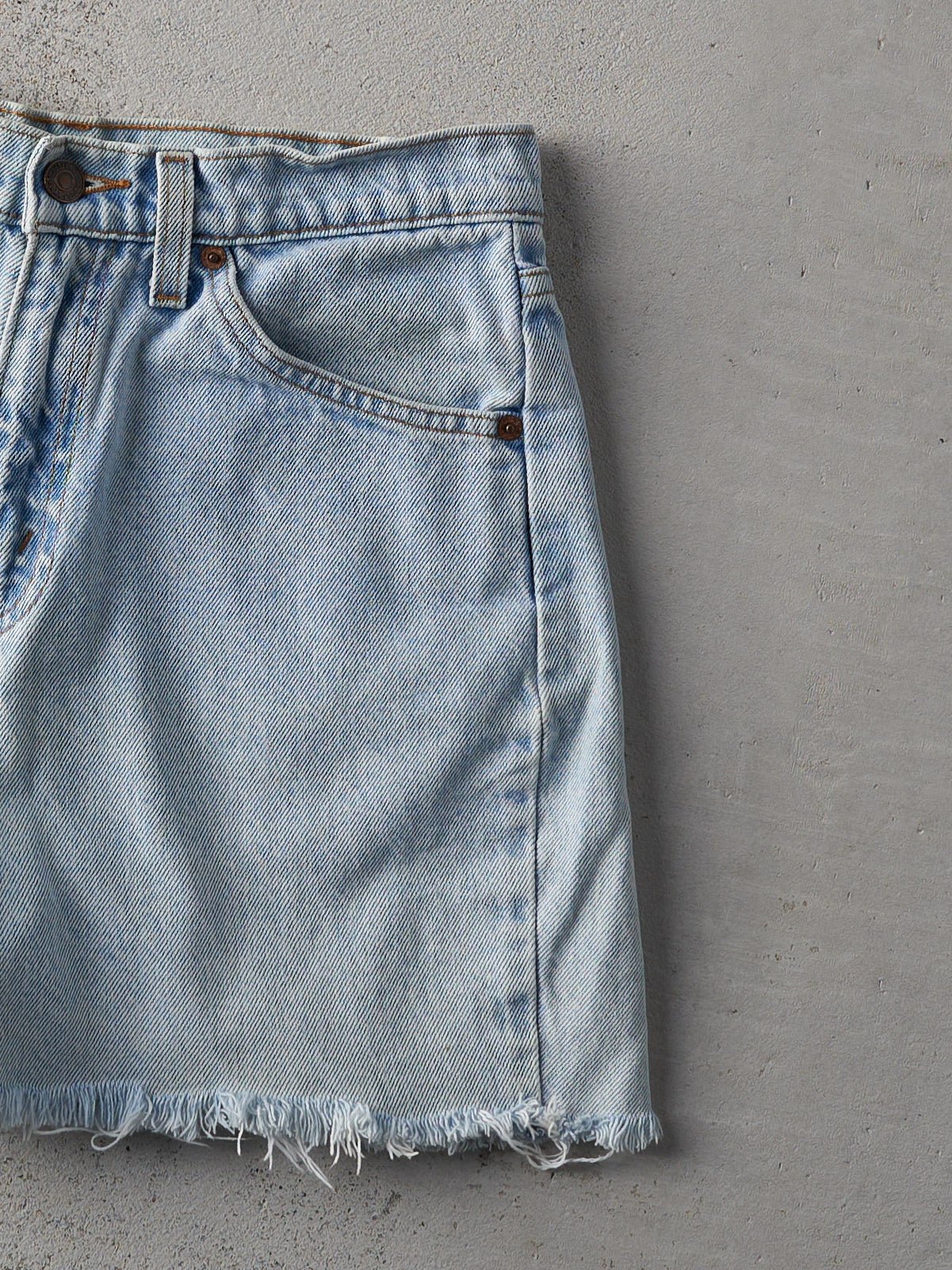 Vintage 90s Light Wash Levi's 550 Orange Tab Cut Off Shorts (29x4)