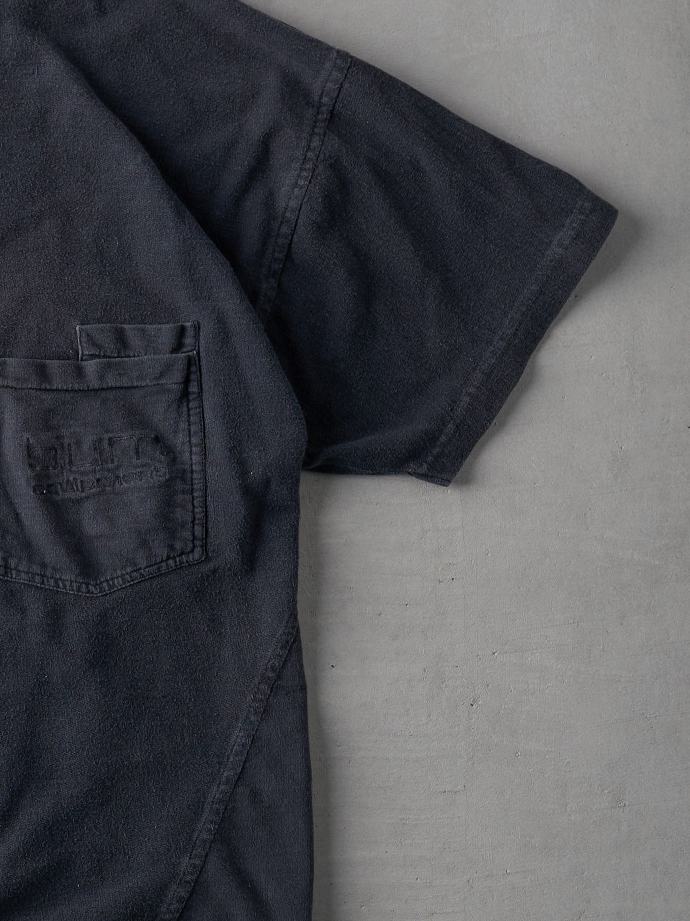 Vintage 90s Faded Black B.U.M. Equipment Blank Boxy Double Pocket Tee (L)