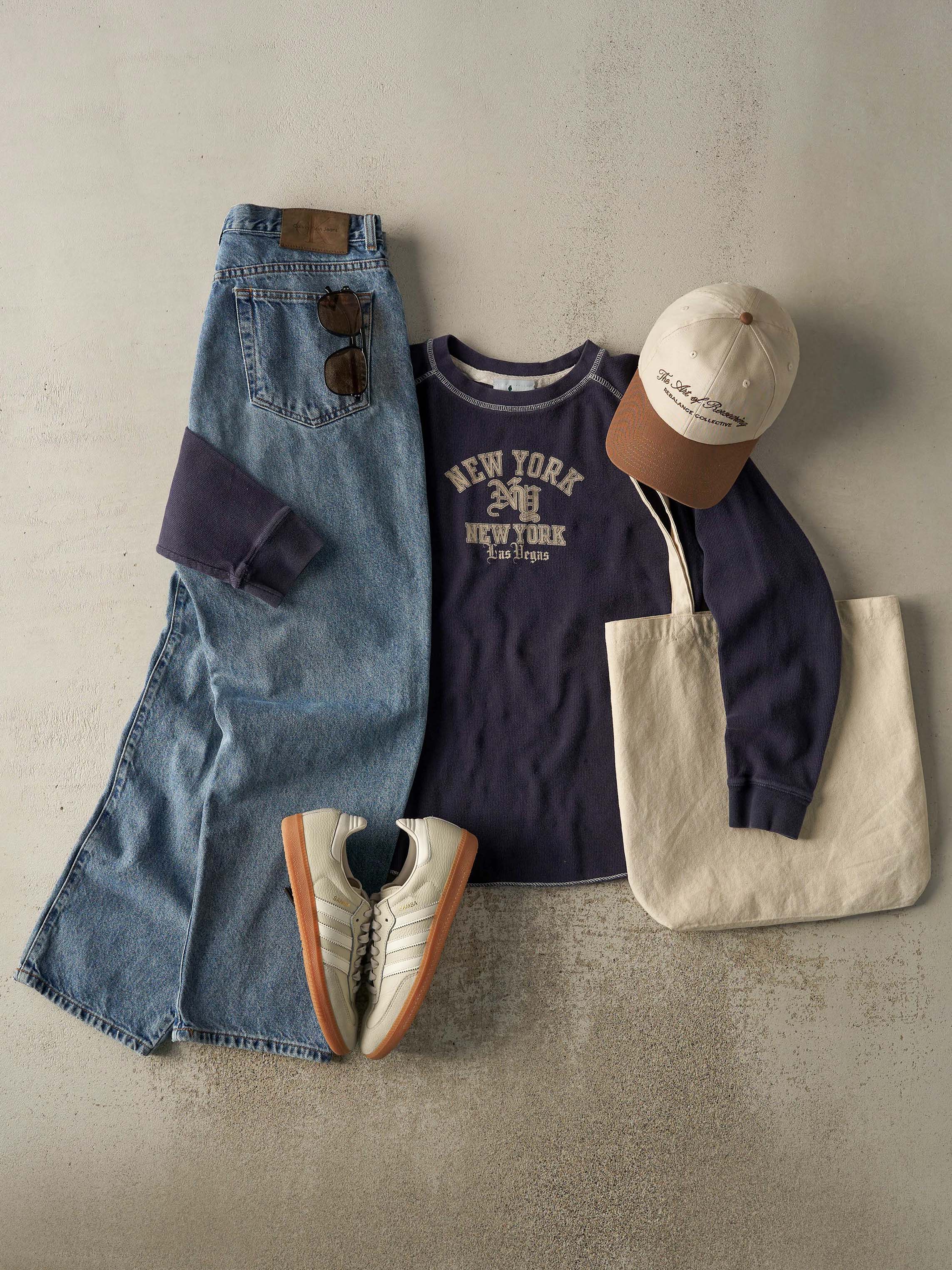 Vintage 90s Light Wash Calvin Klein Jeans (33x30)