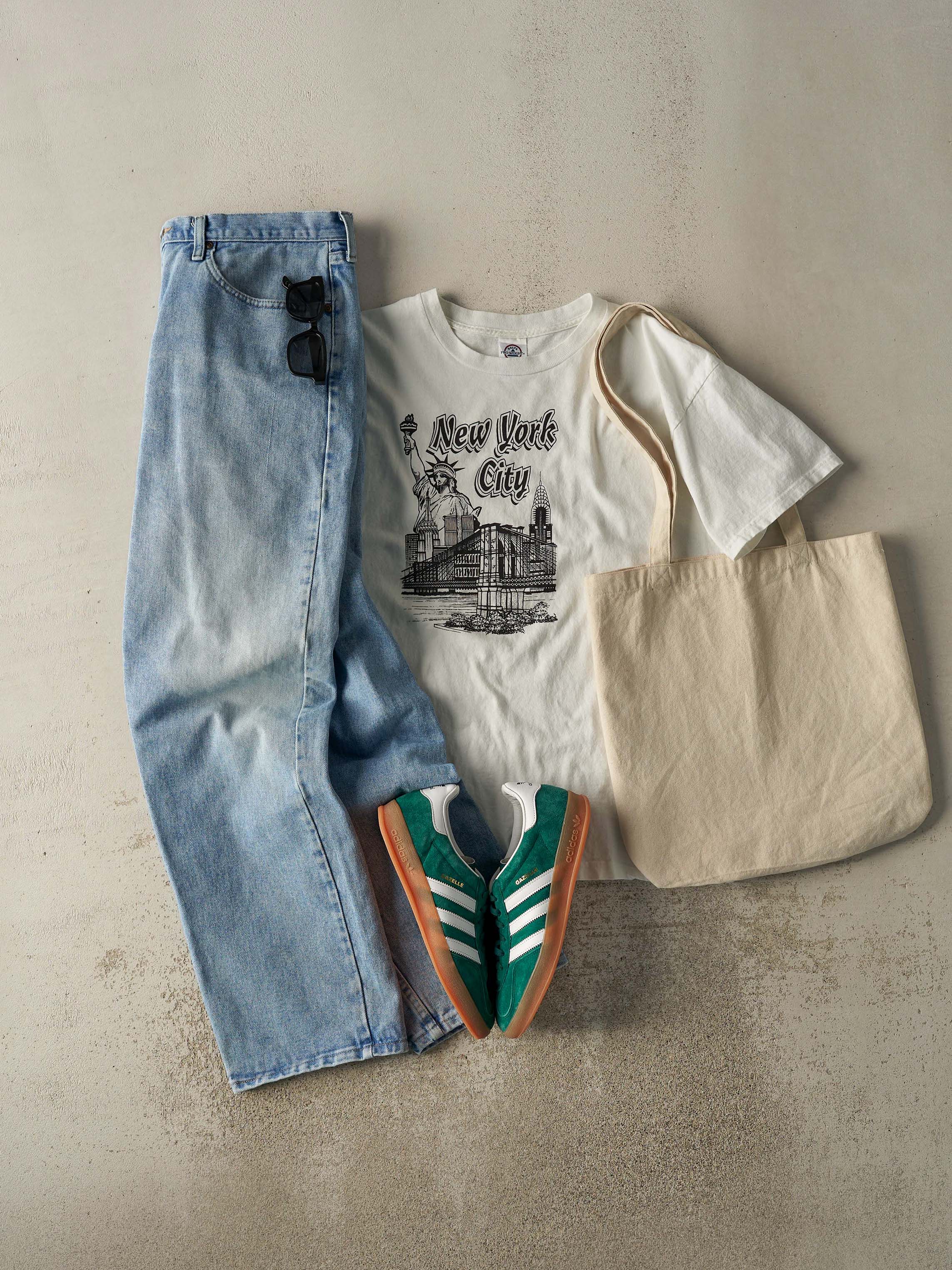Vintage Y2K Light Wash Wrangler Jeans (35.5x30)