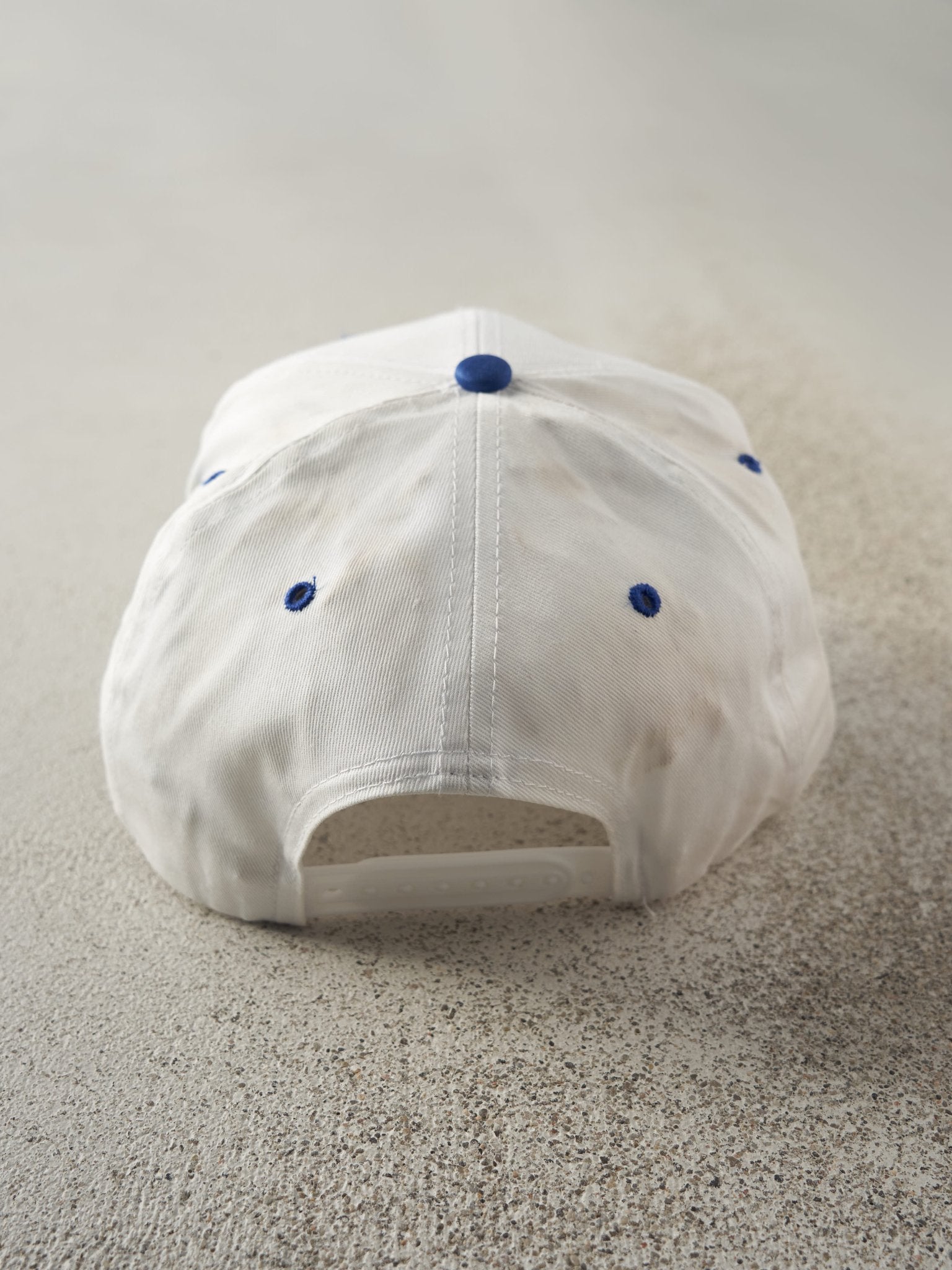 Vintage 90s White & Blue Embroidered Nestea Snap Back