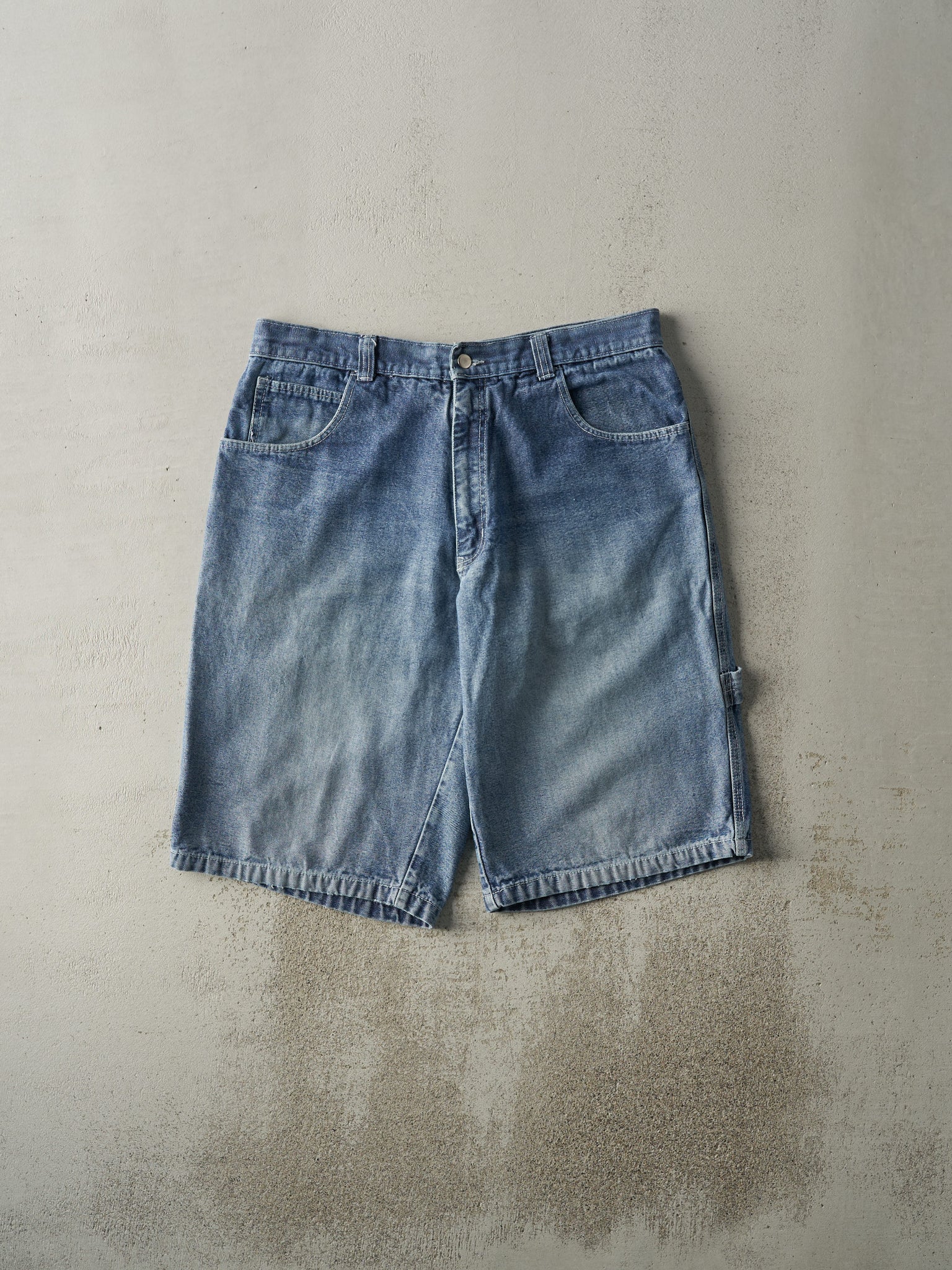 Vintage Y2K Mid Wash Guess Carpenter Jean Shorts (37x14)