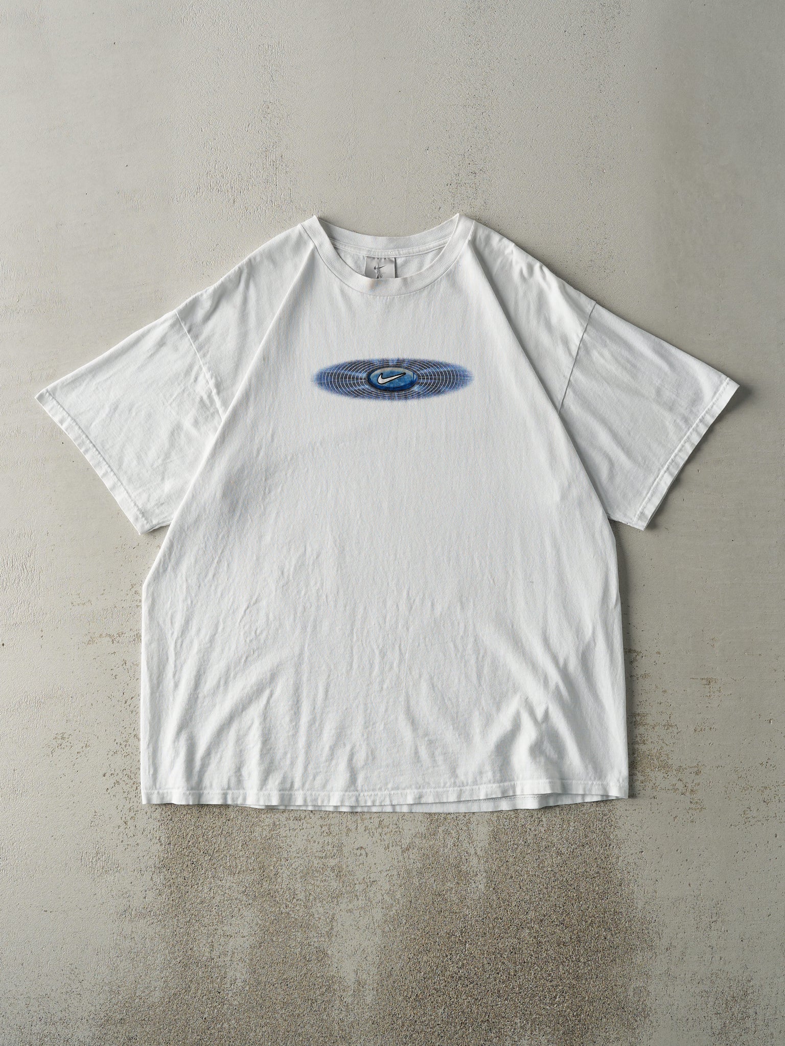 Vintage Y2K White Nike Air Max Plus Tee (L/XL)