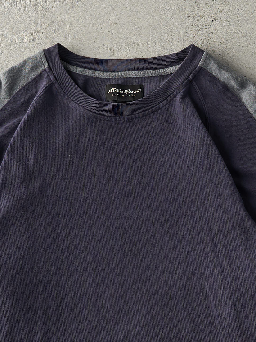 Vintage Y2K Navy Blue & Grey Eddie Bauer Long Sleeve (L)