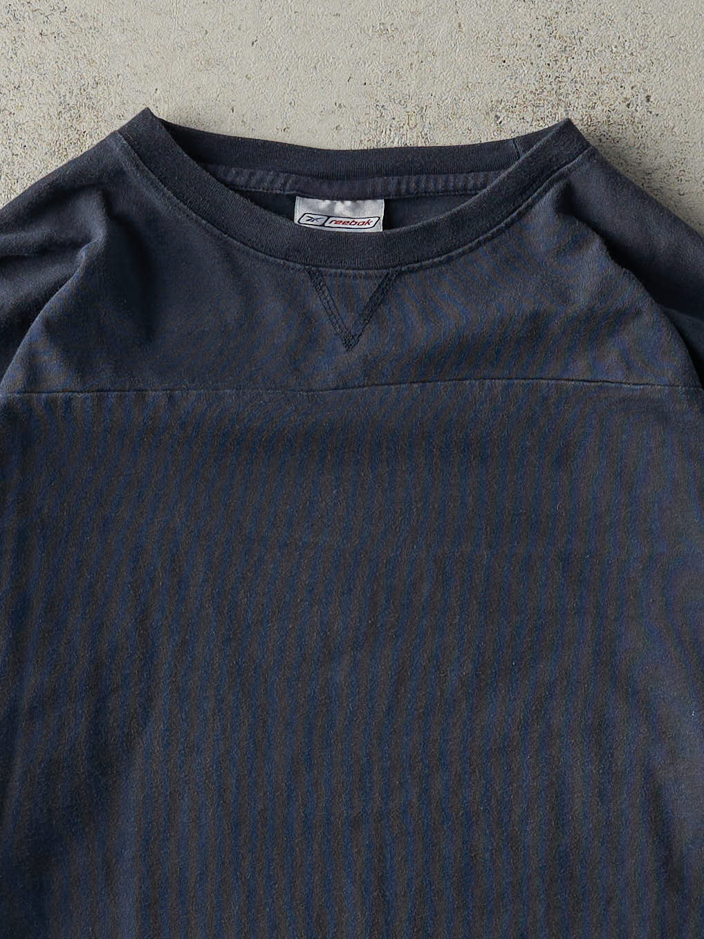 Vintage Y2K Navy Blue & White Striped Long Sleeve (L)