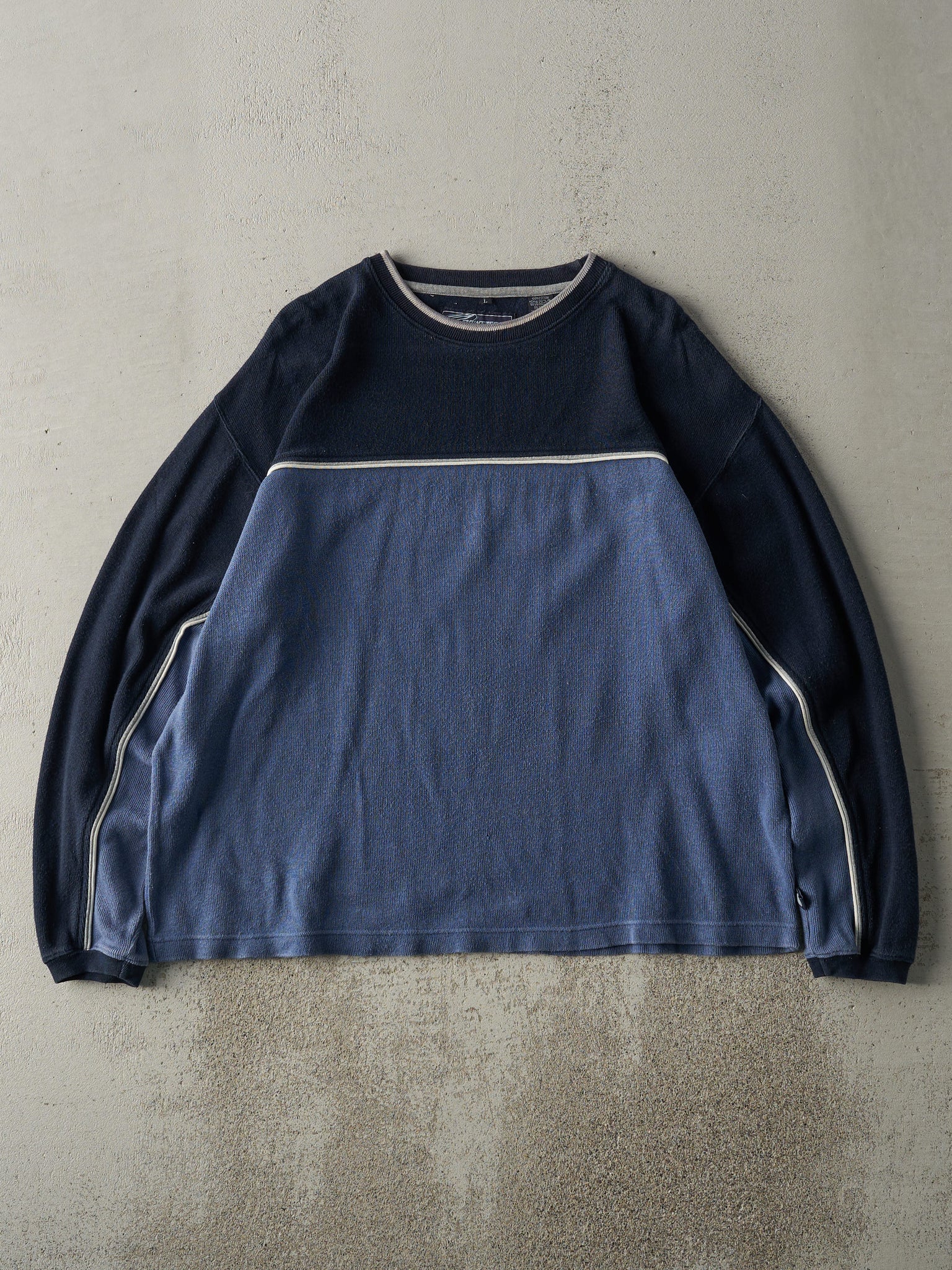 Vintage Y2K Navy & Blue Two-Tone Thermal Long Sleeve (L)