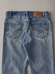 Vintage 90s Mid Wash Distressed Levi's 505 Jeans (34x29)