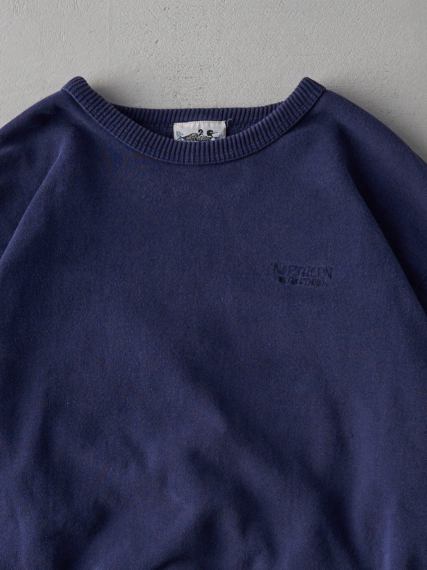Vintage 90s Navy Embroidered Northern Reflections Blank Crewneck (L)