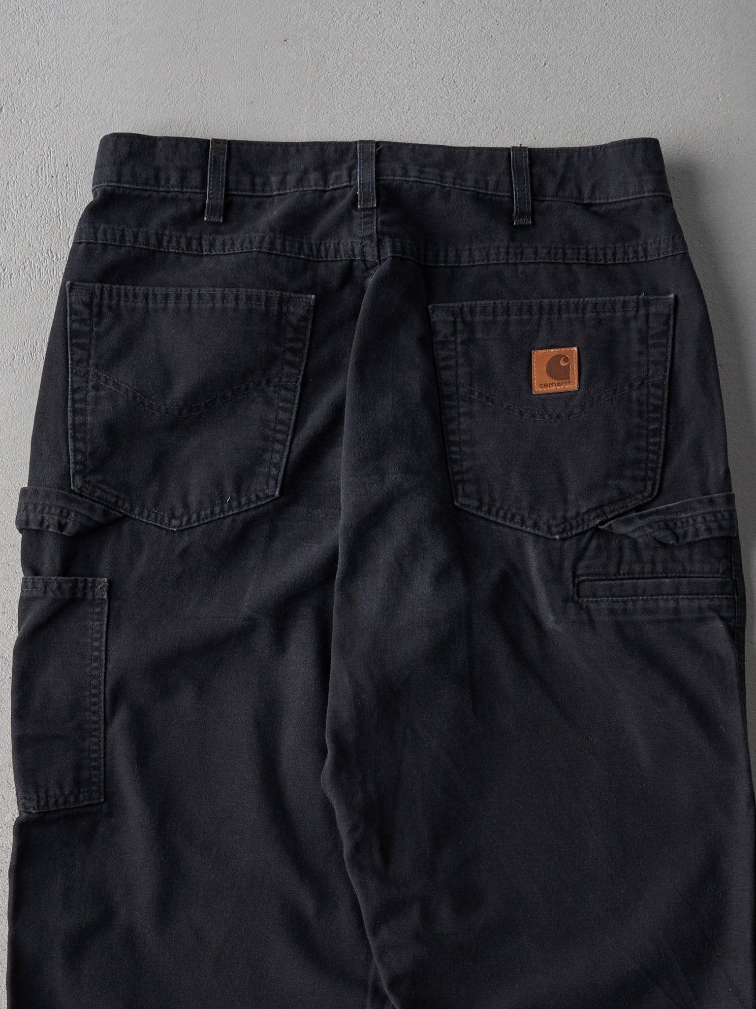 Vintage Y2K Black Carhartt Cut Off Carpenter Pants (32x27.5)