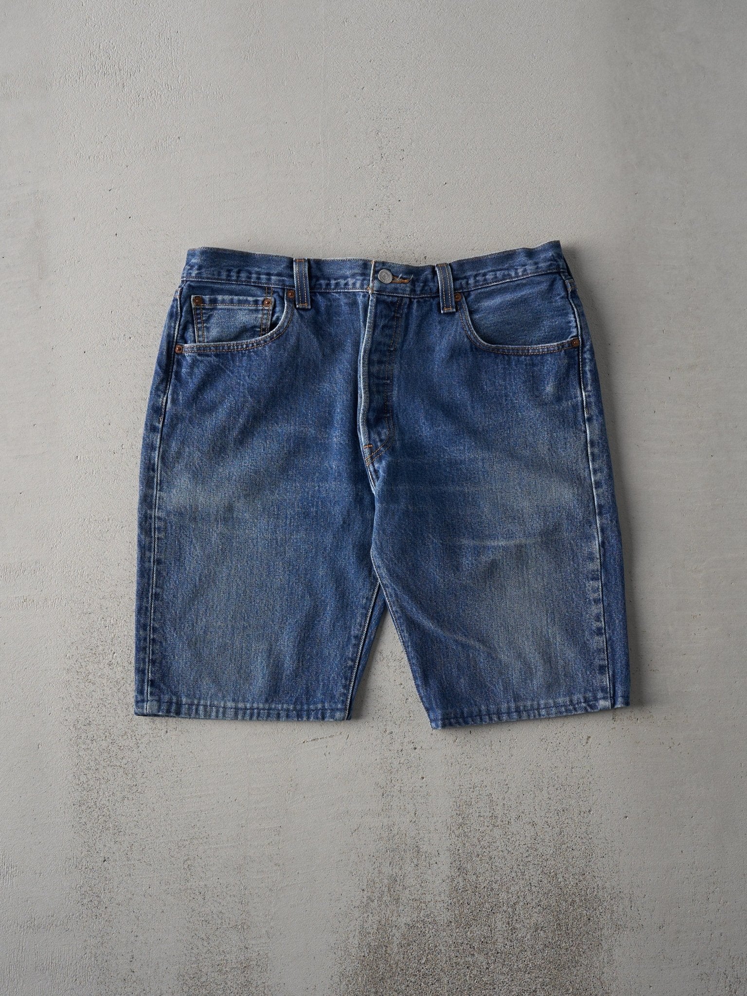 Vintage Y2K Mid Wash Levi's 501s Jean Shorts (36x10)
