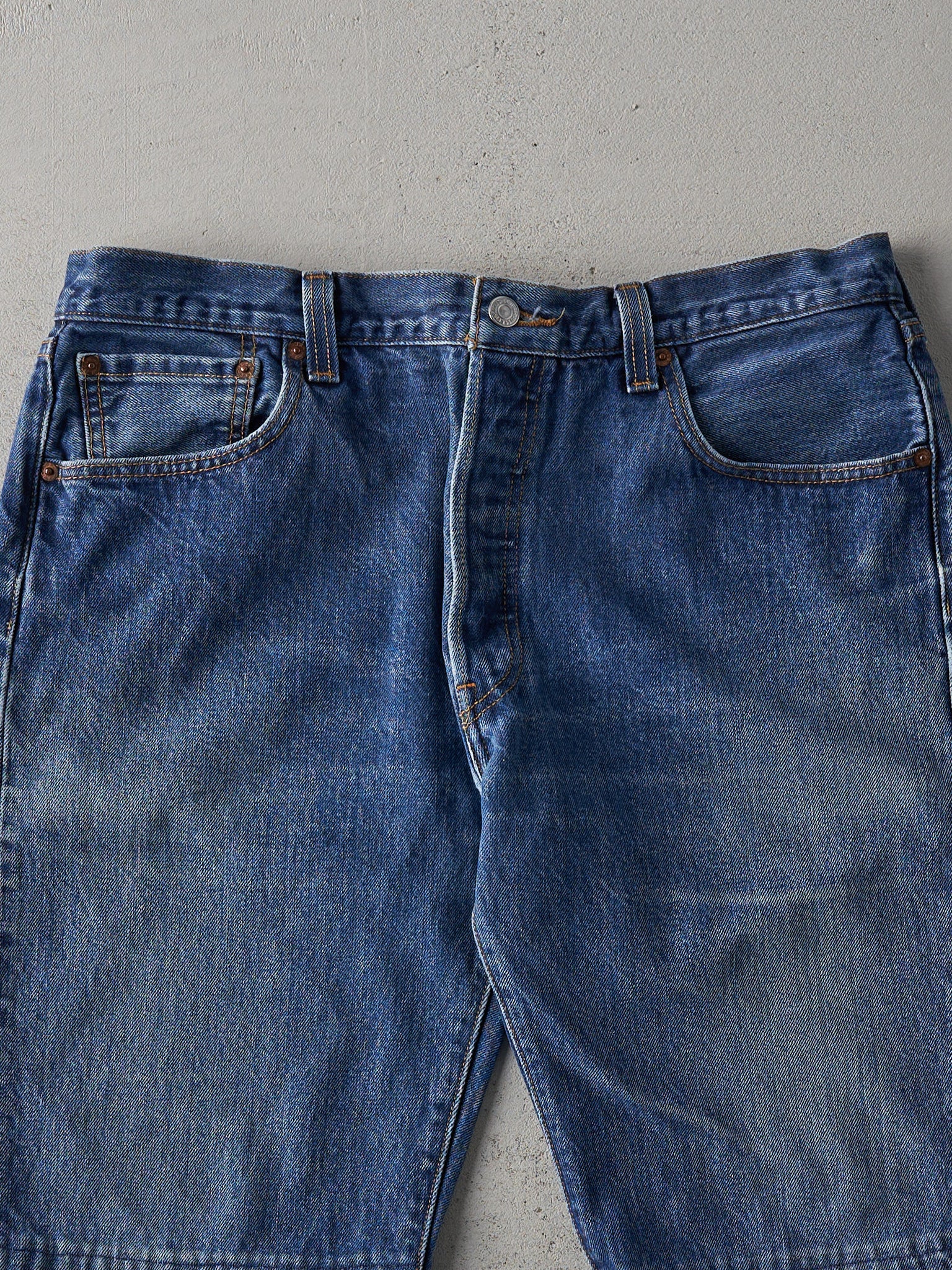 Vintage Y2K Mid Wash Levi's 501s Jean Shorts (36x10)