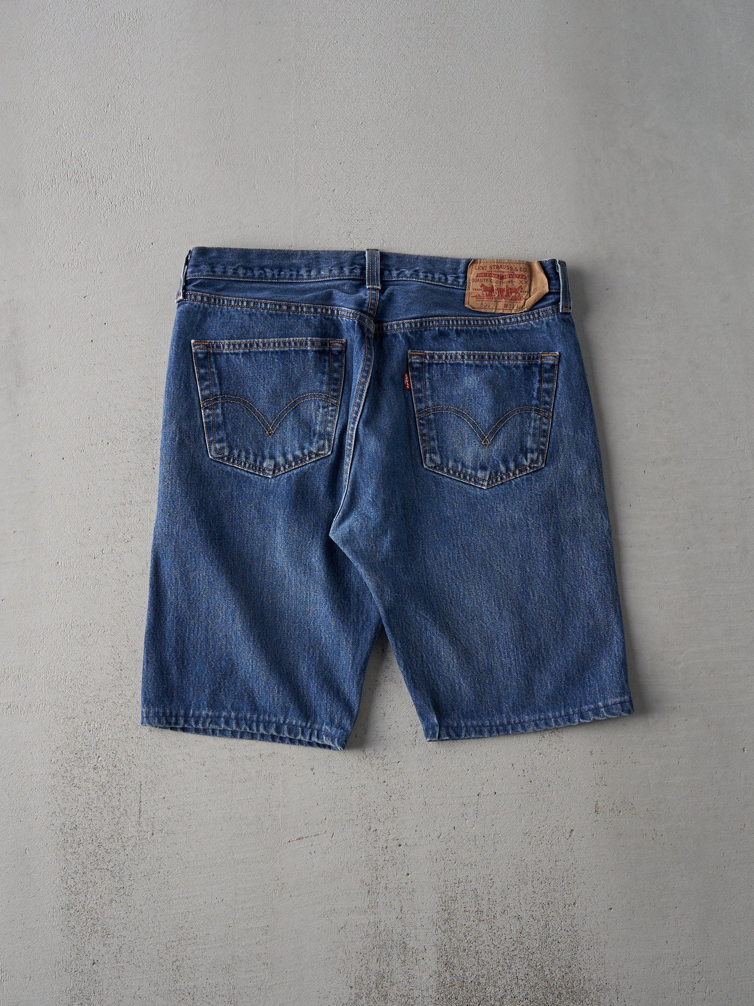 Vintage Y2K Mid Wash Levi's 501s Jean Shorts (36x10)