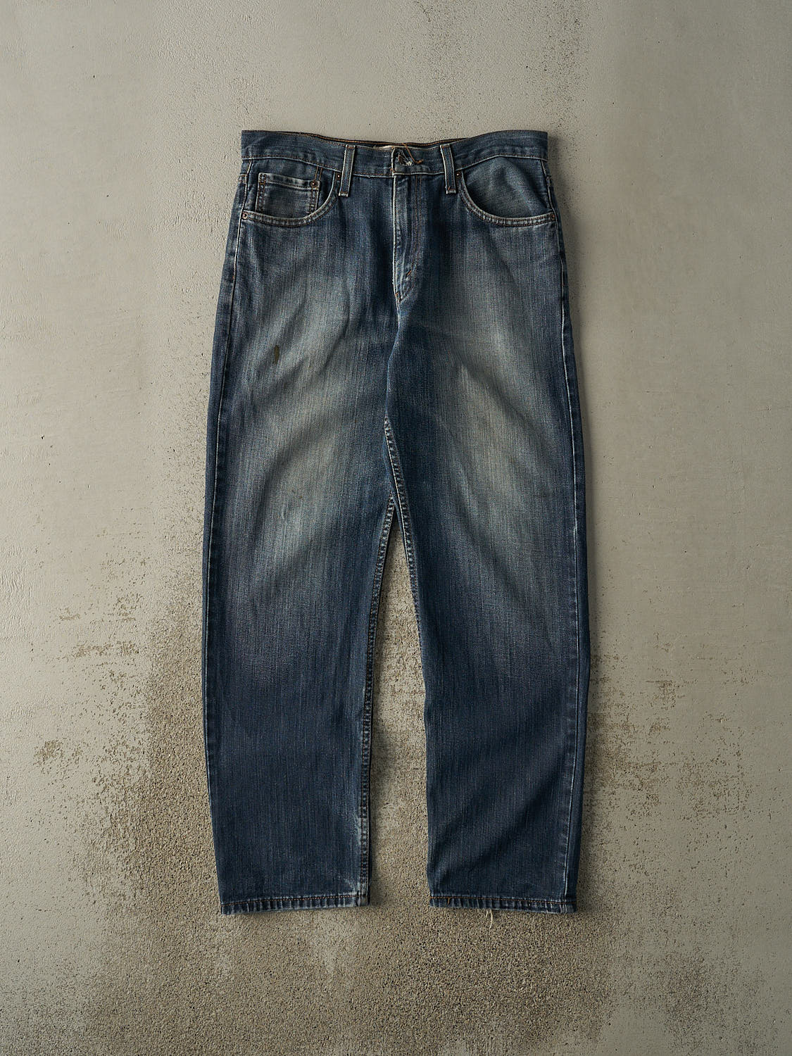 Vintage Y2K Dark Wash Levi's Signature Jeans (33.5x31)