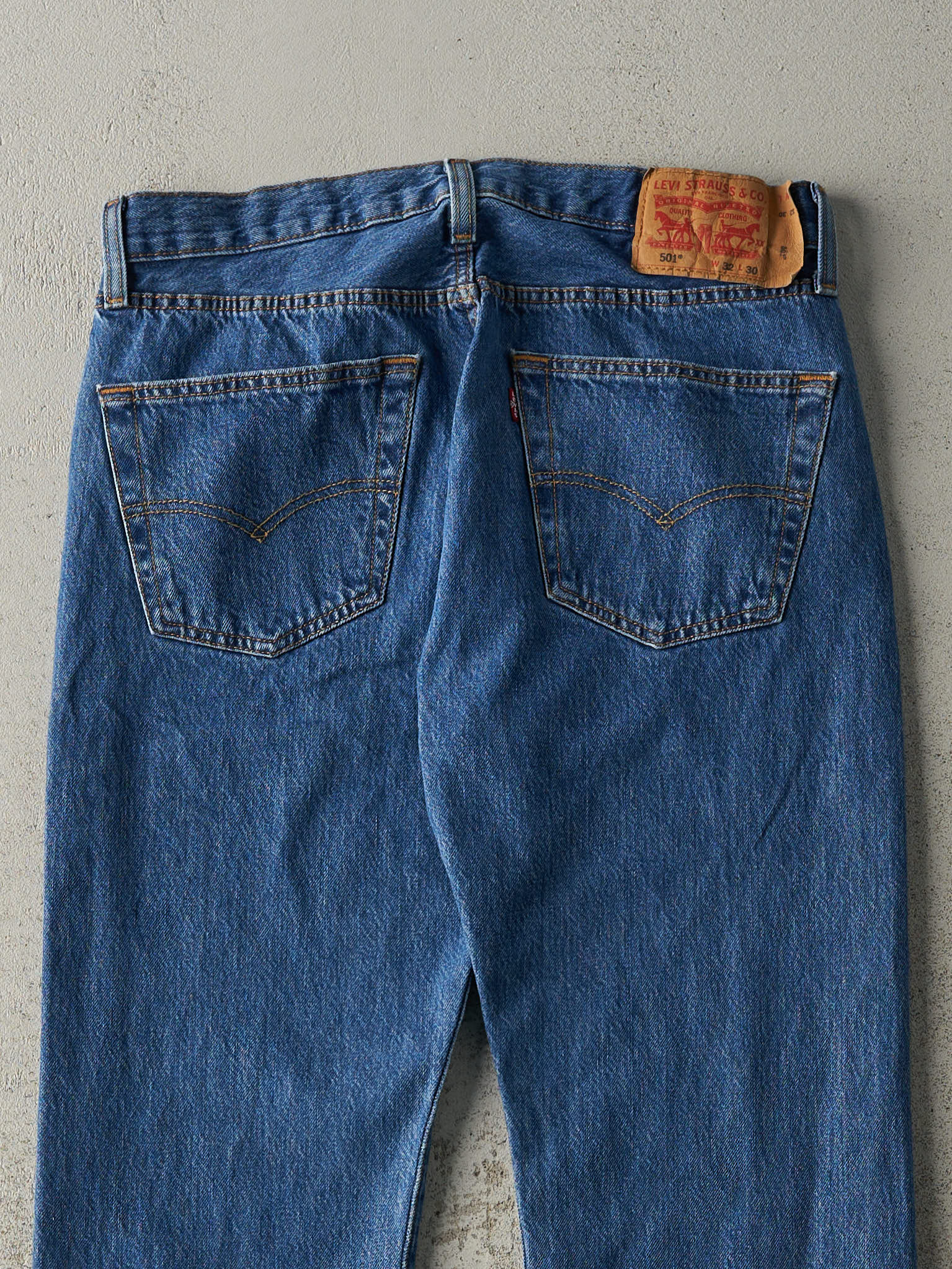 Vintage Y2K Dark Wash Levi's 501 Jeans (33x29)