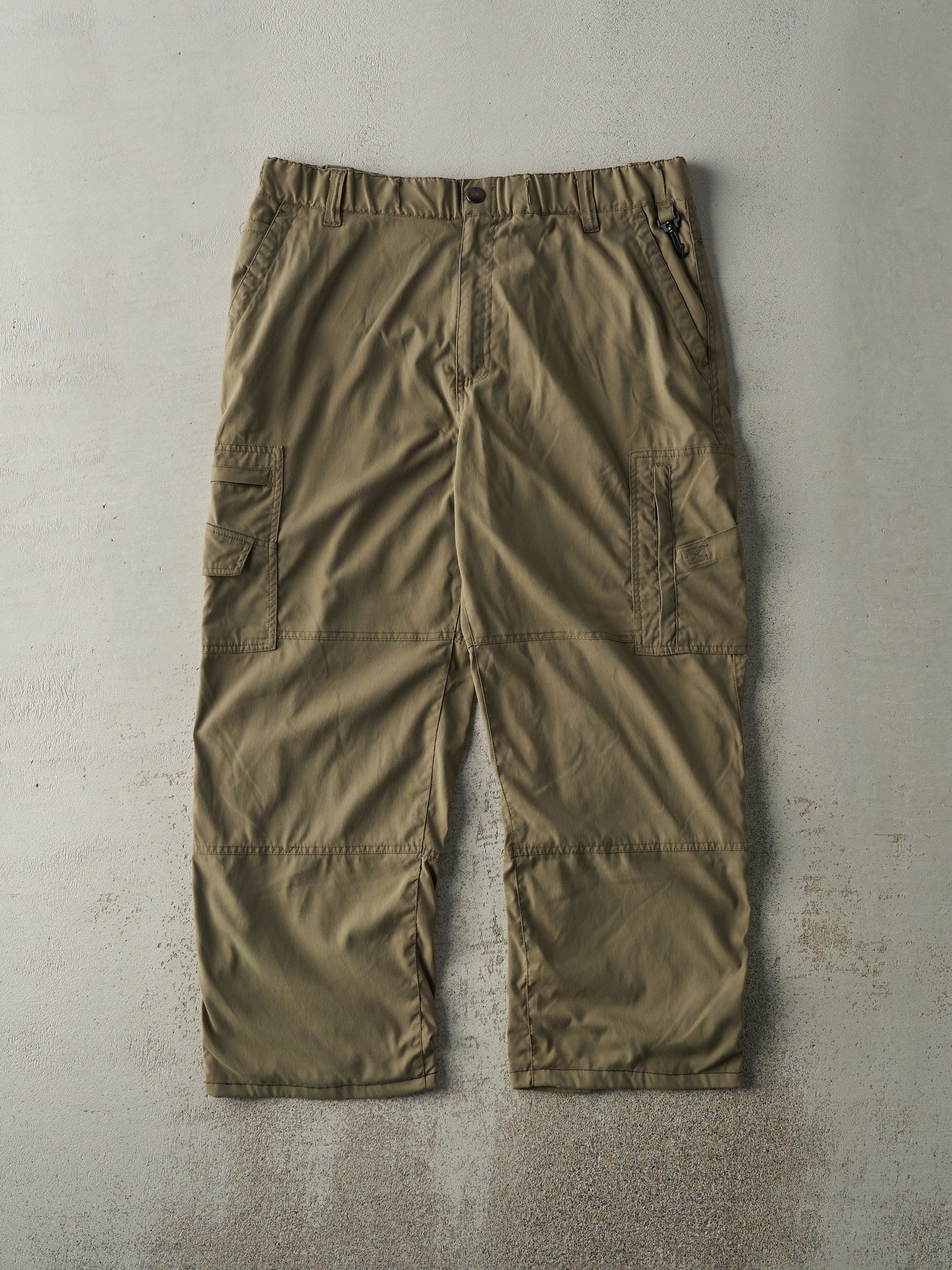 Vintage Y2K Beige BC Clothing Cargo Pants (37x27)