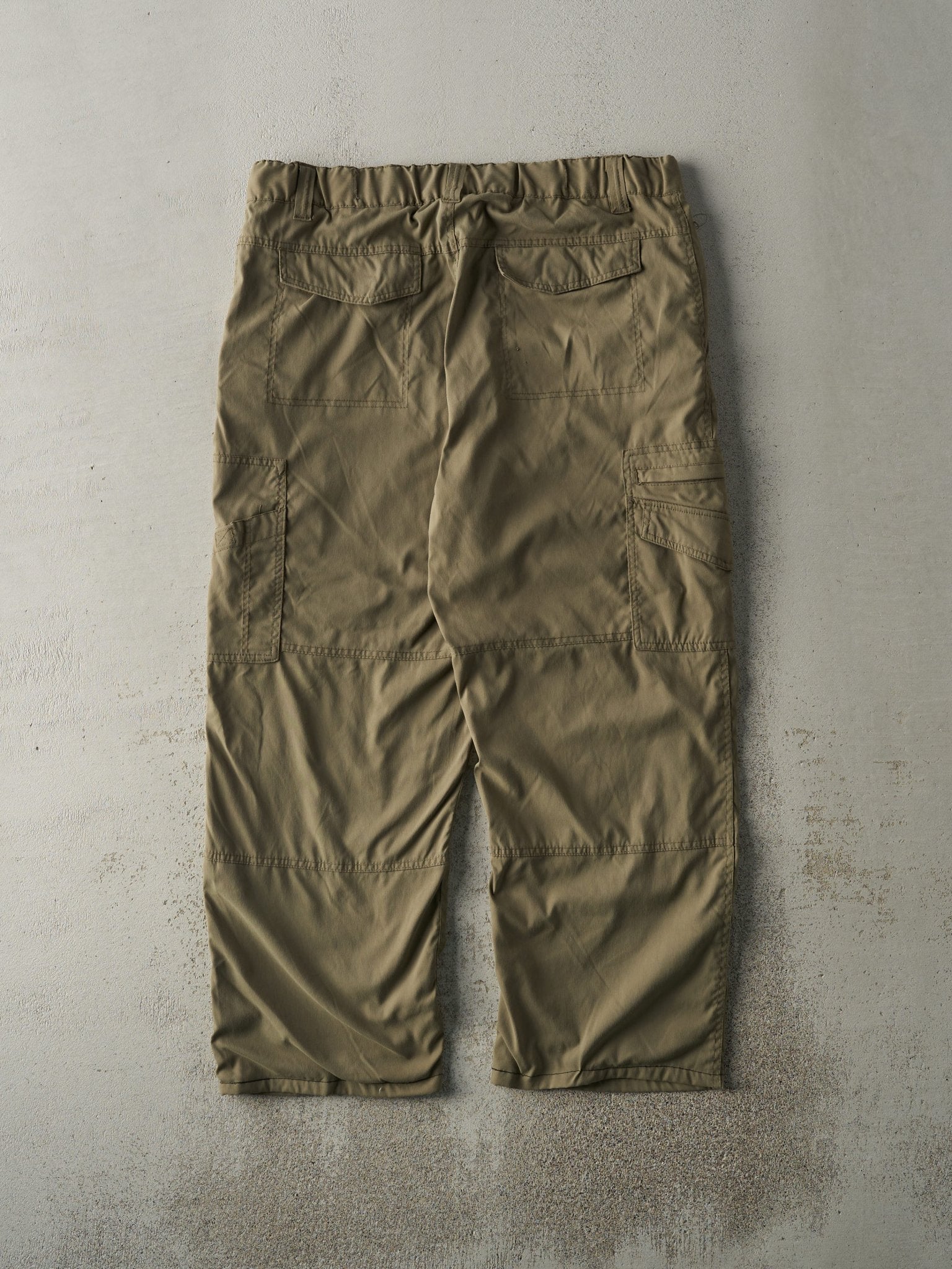 Vintage Y2K Beige BC Clothing Cargo Pants (37x27)