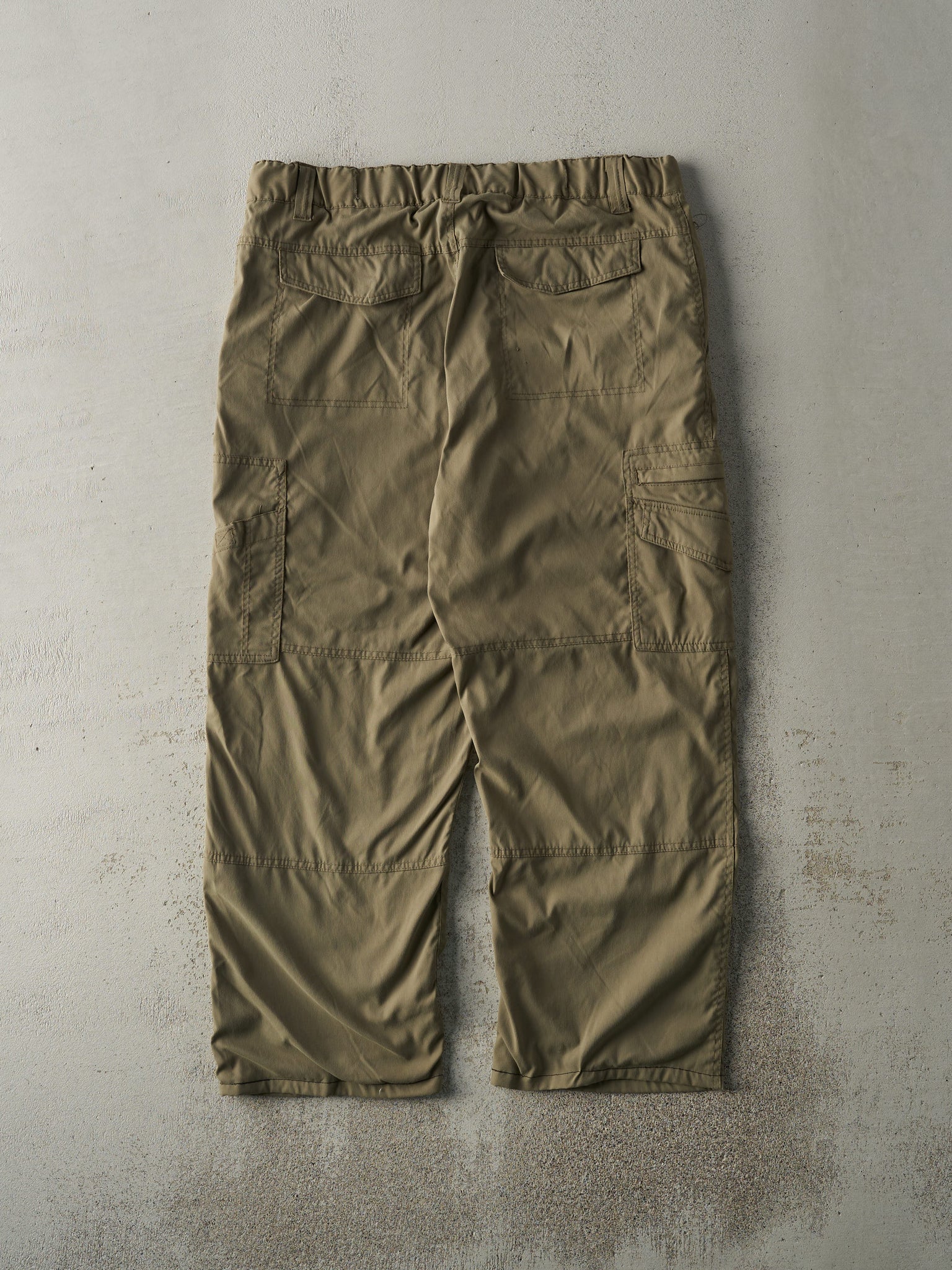 Vintage Y2K Beige BC Clothing Cargo Pants (37x27)