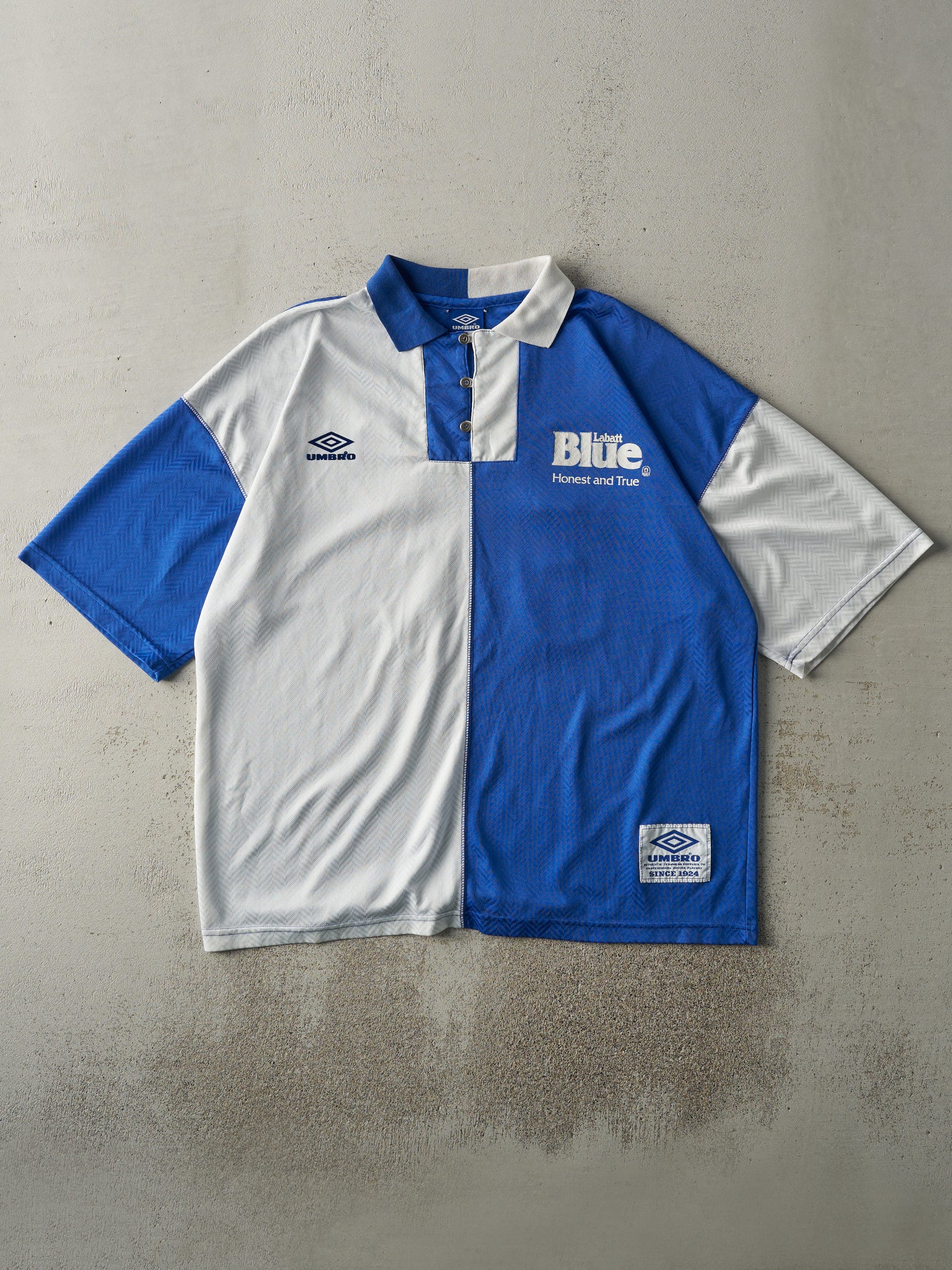 Vintage 90s White & Blue Umbro #17 Labatt Blue Soccer Jersey (XL)