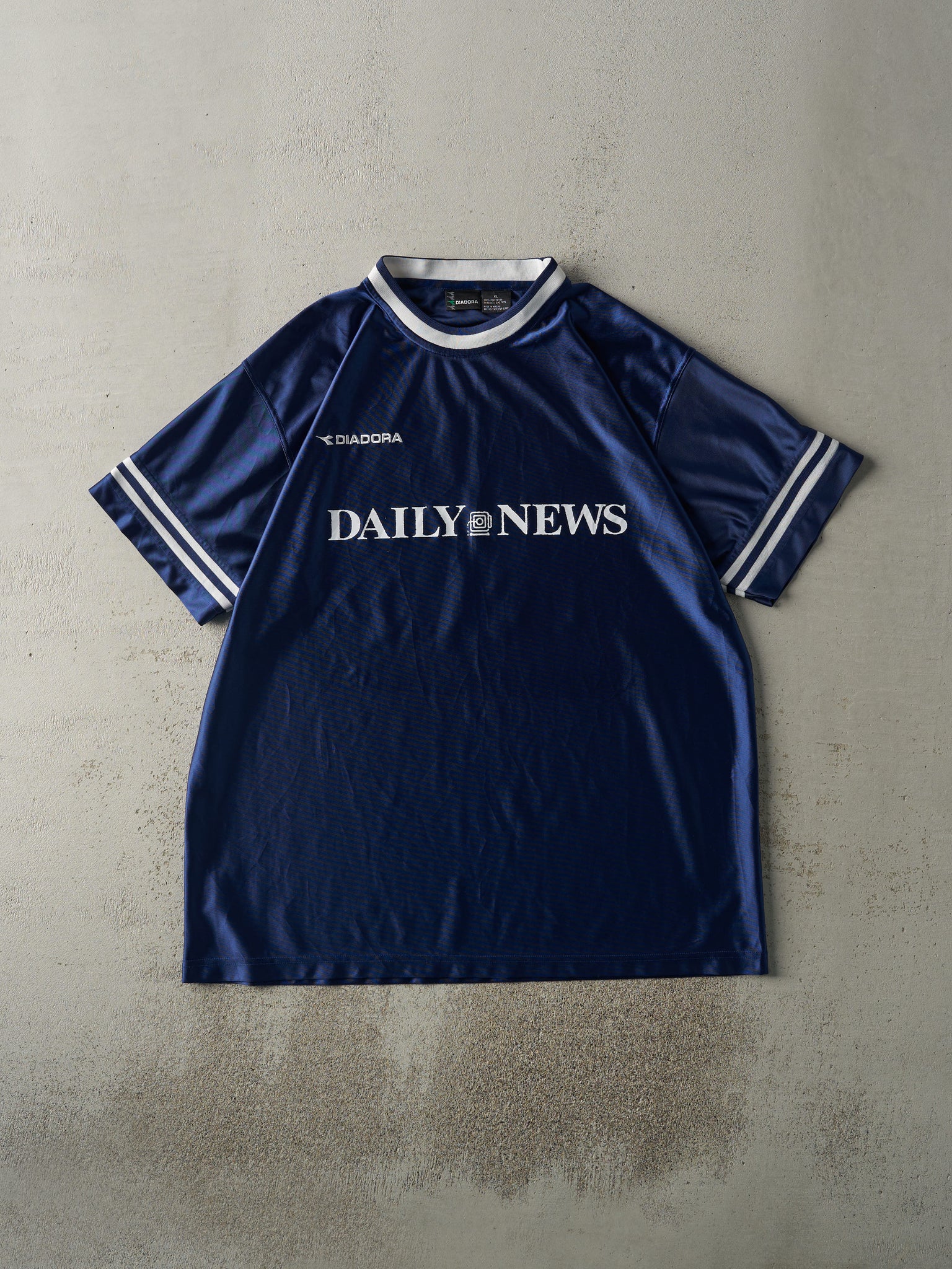 Vintage 90s Navy Blue Daily News Diadora  #17 Soccer Jersey (L/XL)