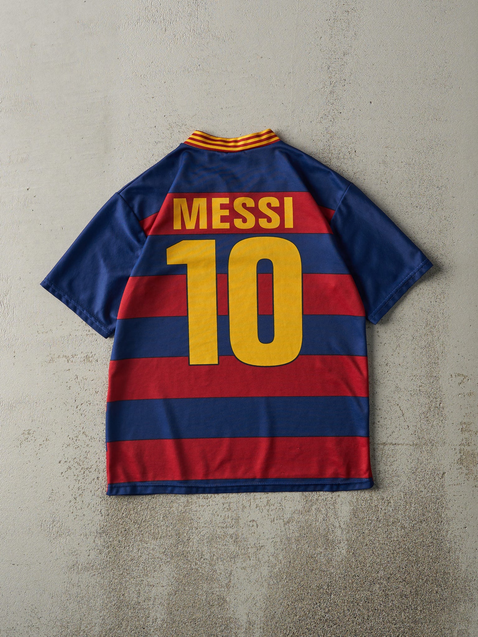 Vintage Y2K Blue & Red Lionel Messi Barcelona Soccer Jersey (S)