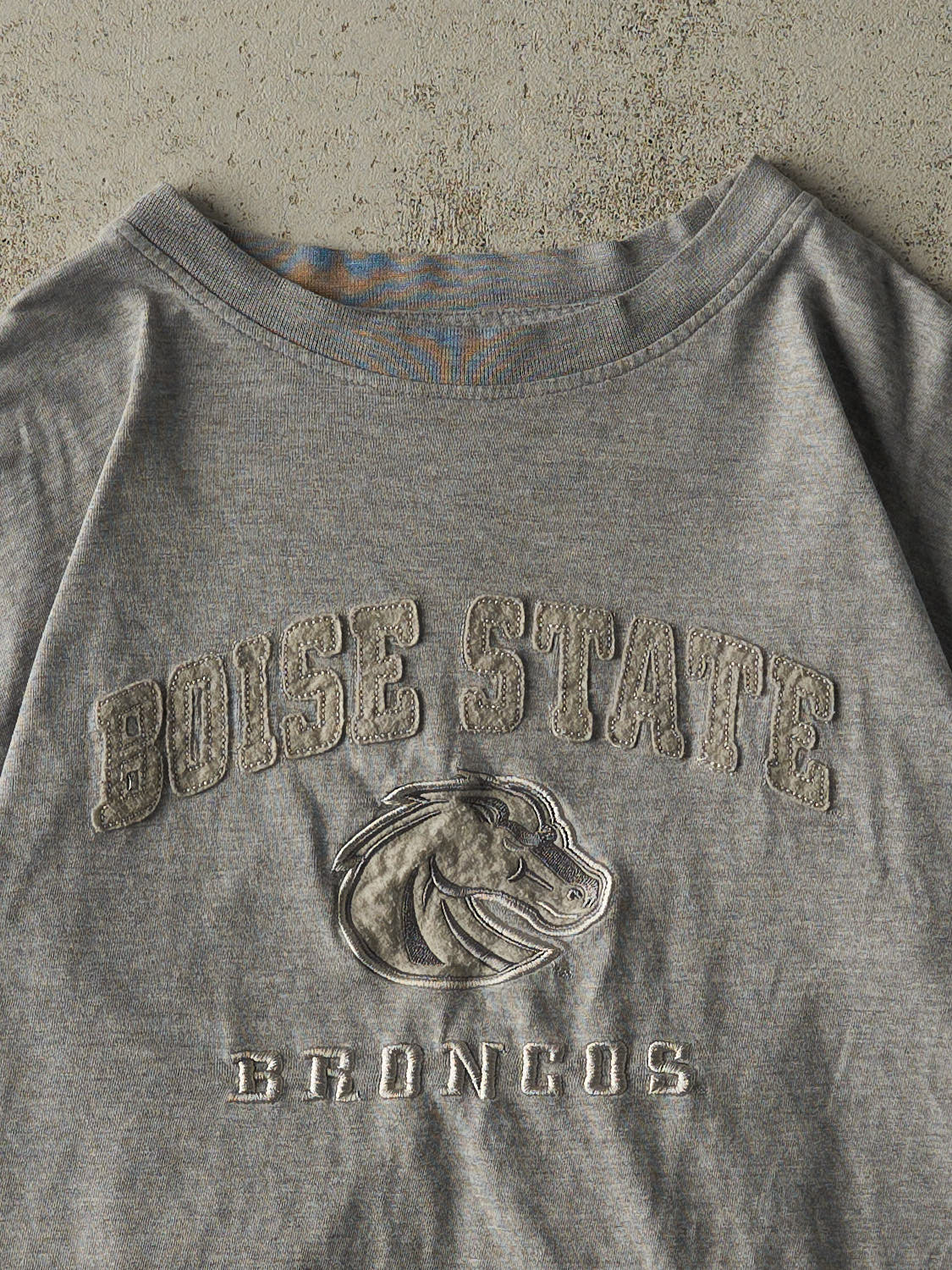 Vintage Y2K Grey Boise State Broncos Tee (S/M)