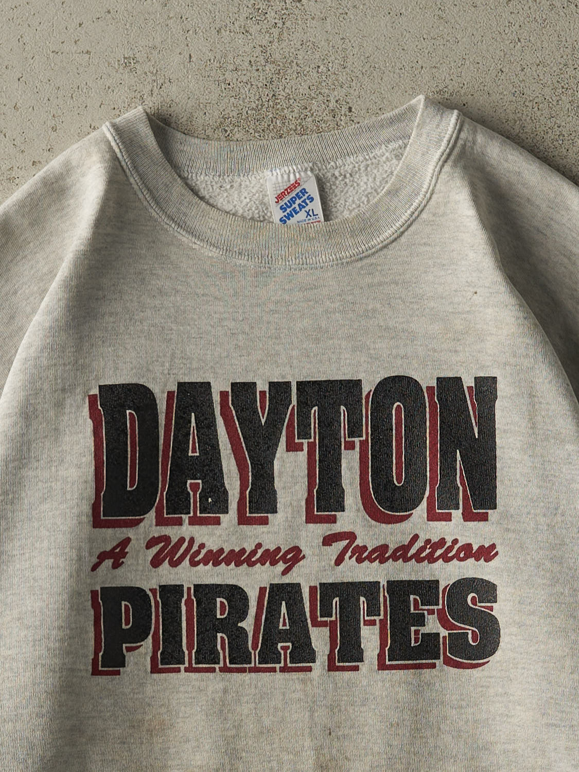 Vintage 90s Heather Grey Dayton Pirates Crewneck (L/XL)