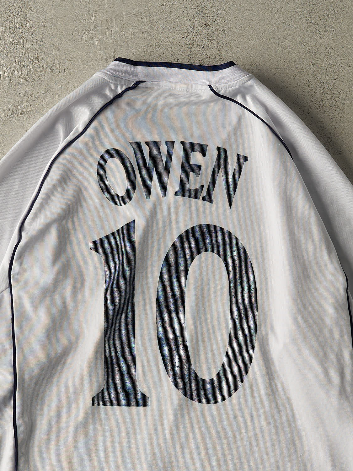 Vintage Y2K White England #10 Michael Owen Long Sleeve Jersey (XXL/XXL)