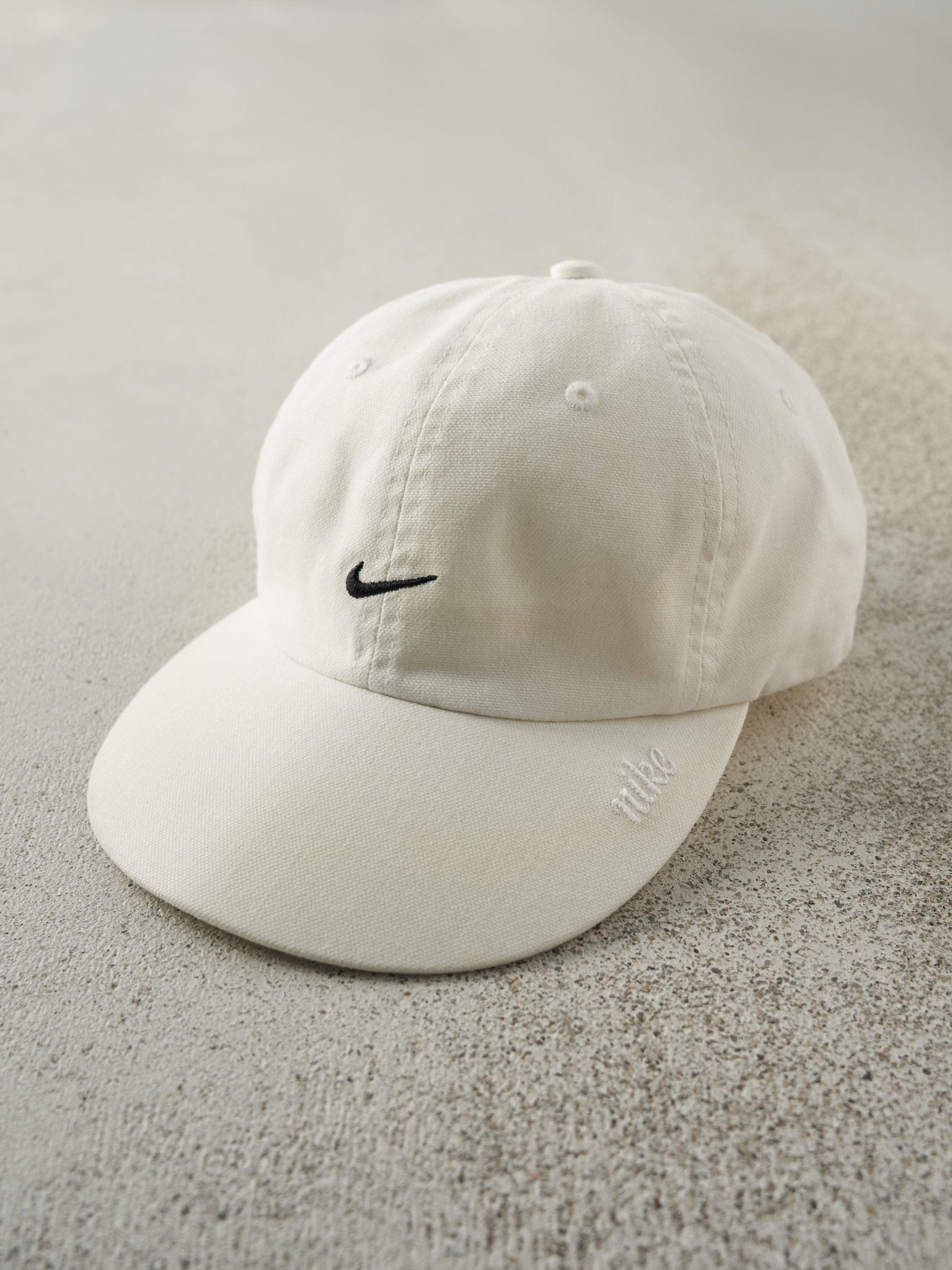 Vintage Y2K White Nike Swoosh Embroidered Strapback Hat