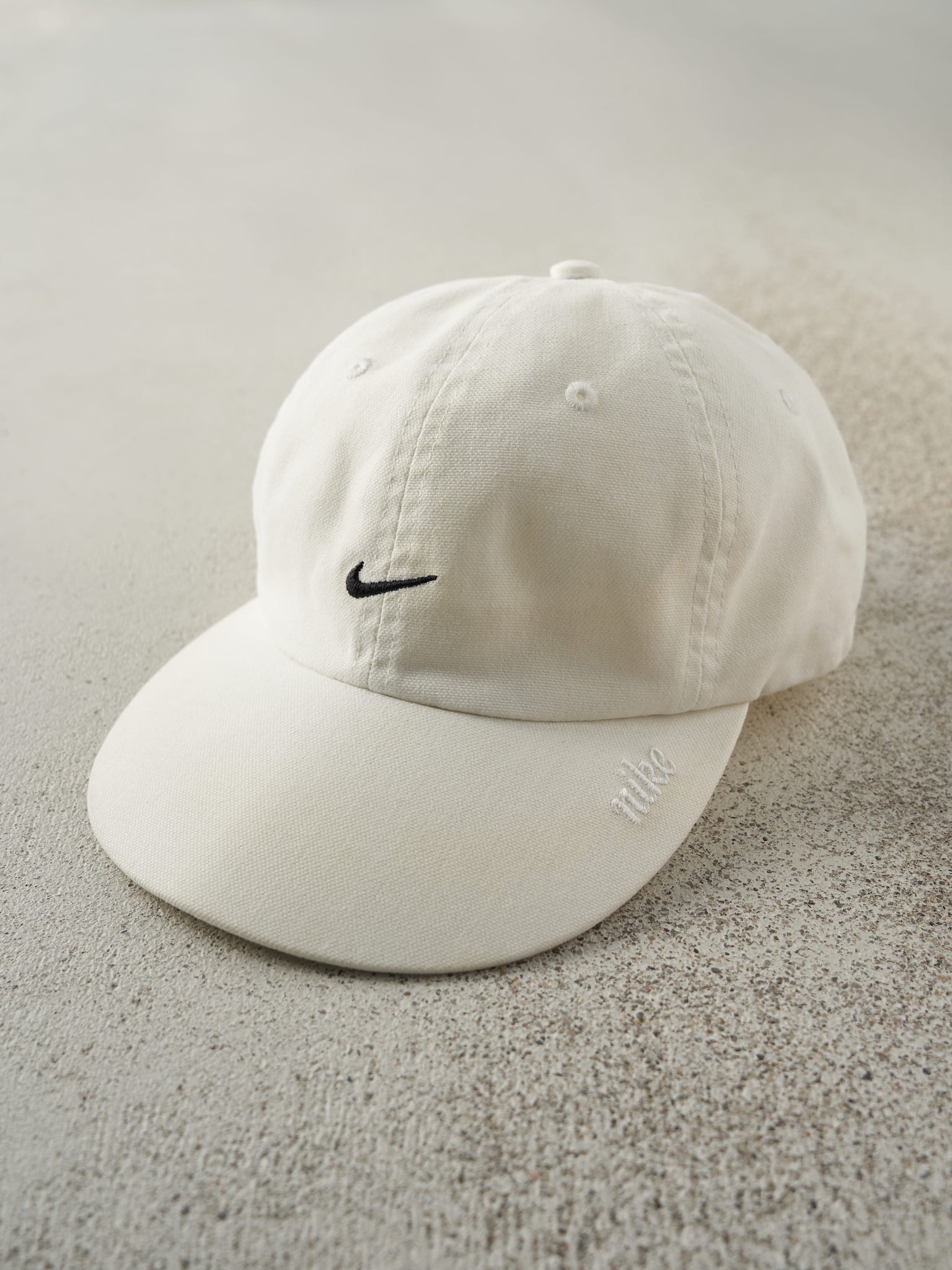 Vintage Y2K White Nike Swoosh Embroidered Strap Back Hat