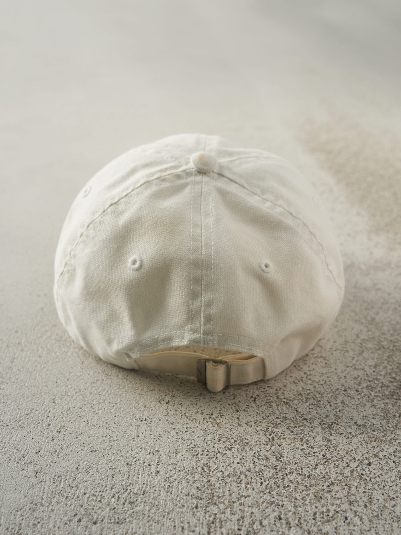 Vintage Y2K White Nike Swoosh Embroidered Strapback Hat