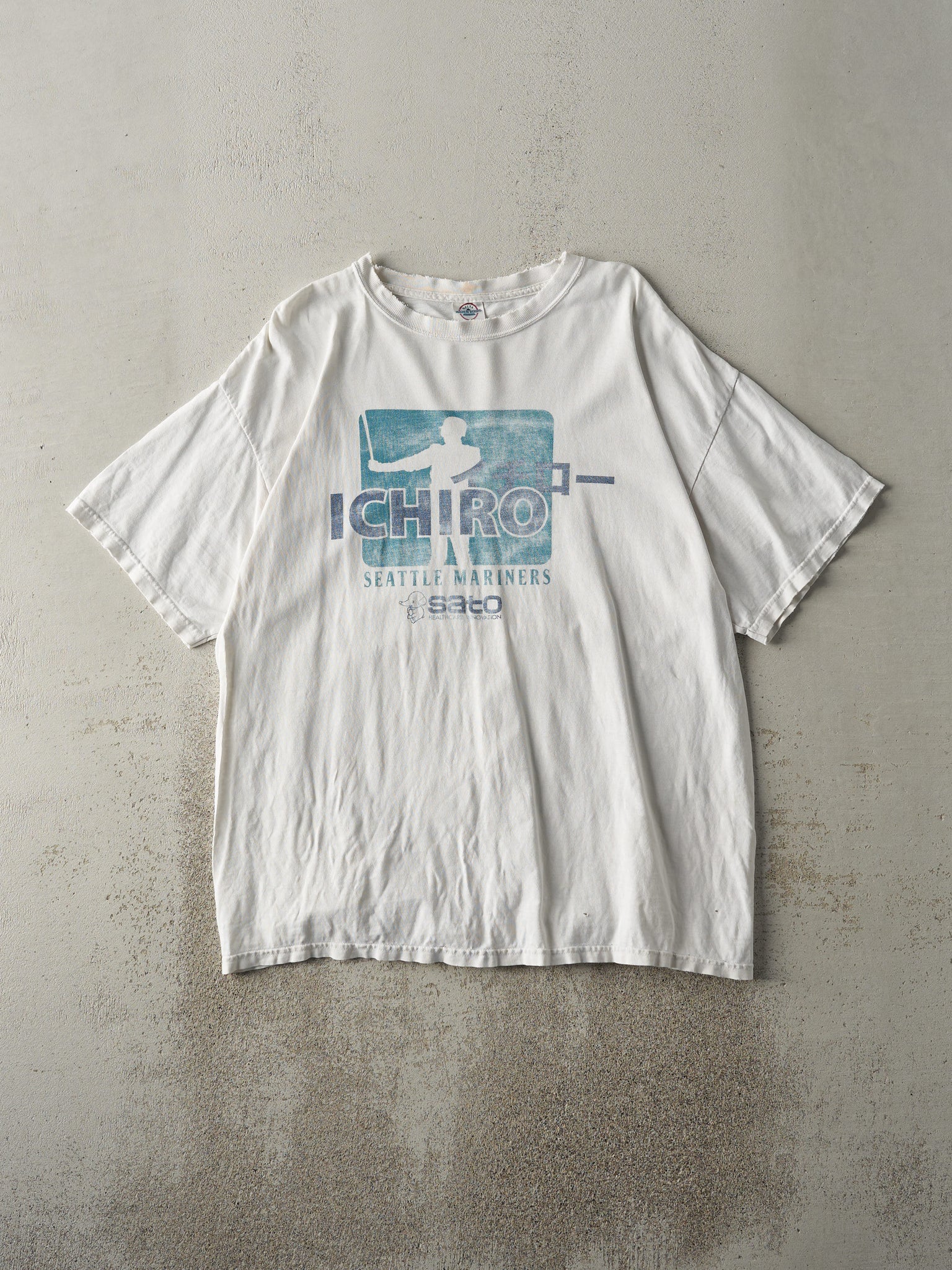 Vintage Y2K White Seattle Mariners Ichiro Tee (M/L)