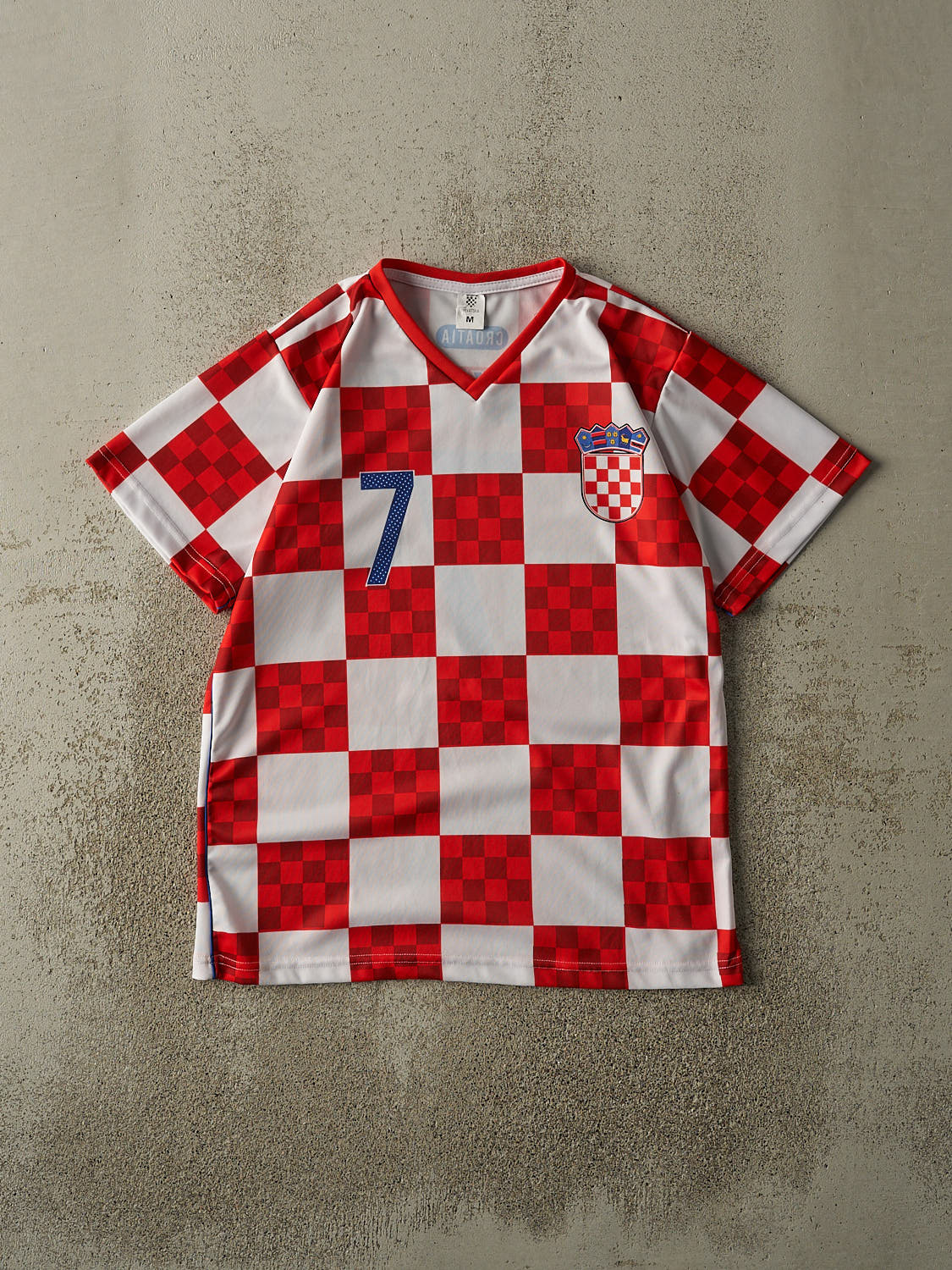 Vintage Y2K Red & White Croatia #7 Ivan Rakitic Soccer Jersey (S/M)