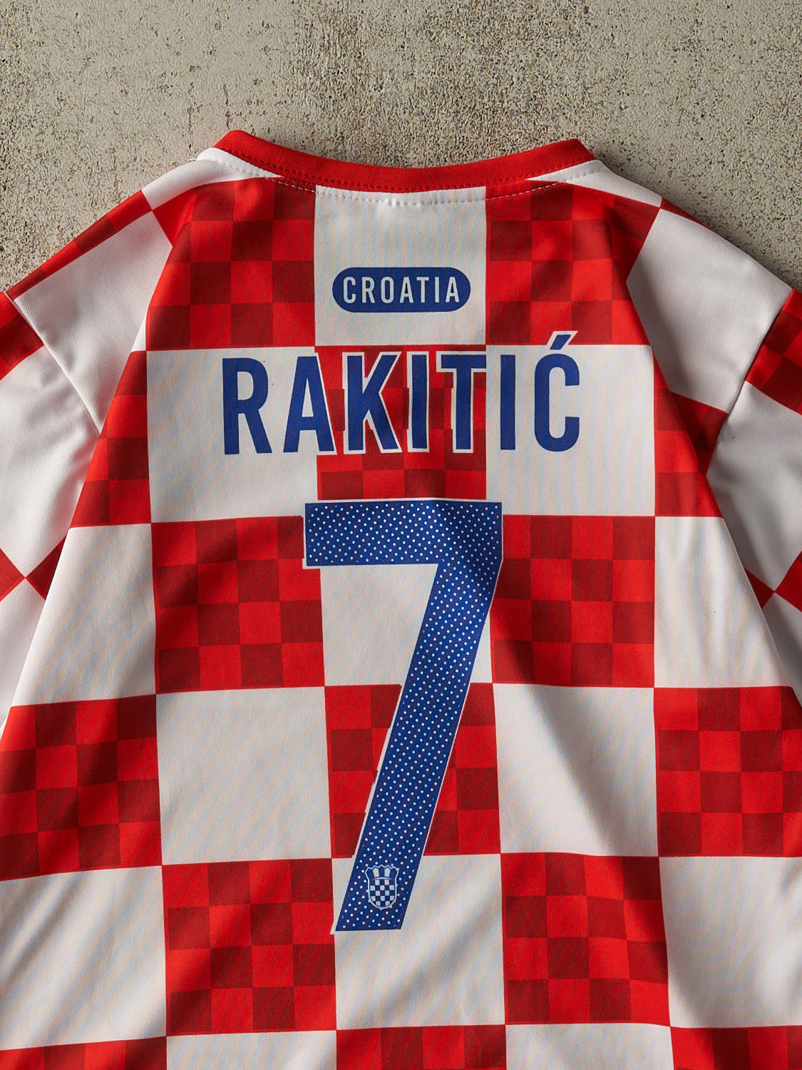 Vintage Y2K Red & White Croatia #7 Ivan Rakitic Soccer Jersey (S/M)
