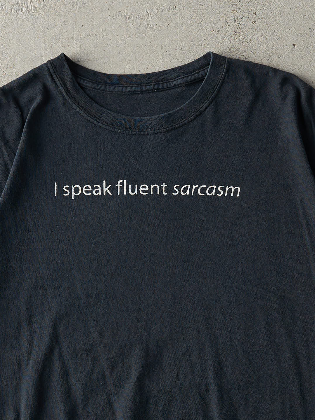 Vintage Y2K Black "I Speak Fluent Sarcasm" Tee (L)