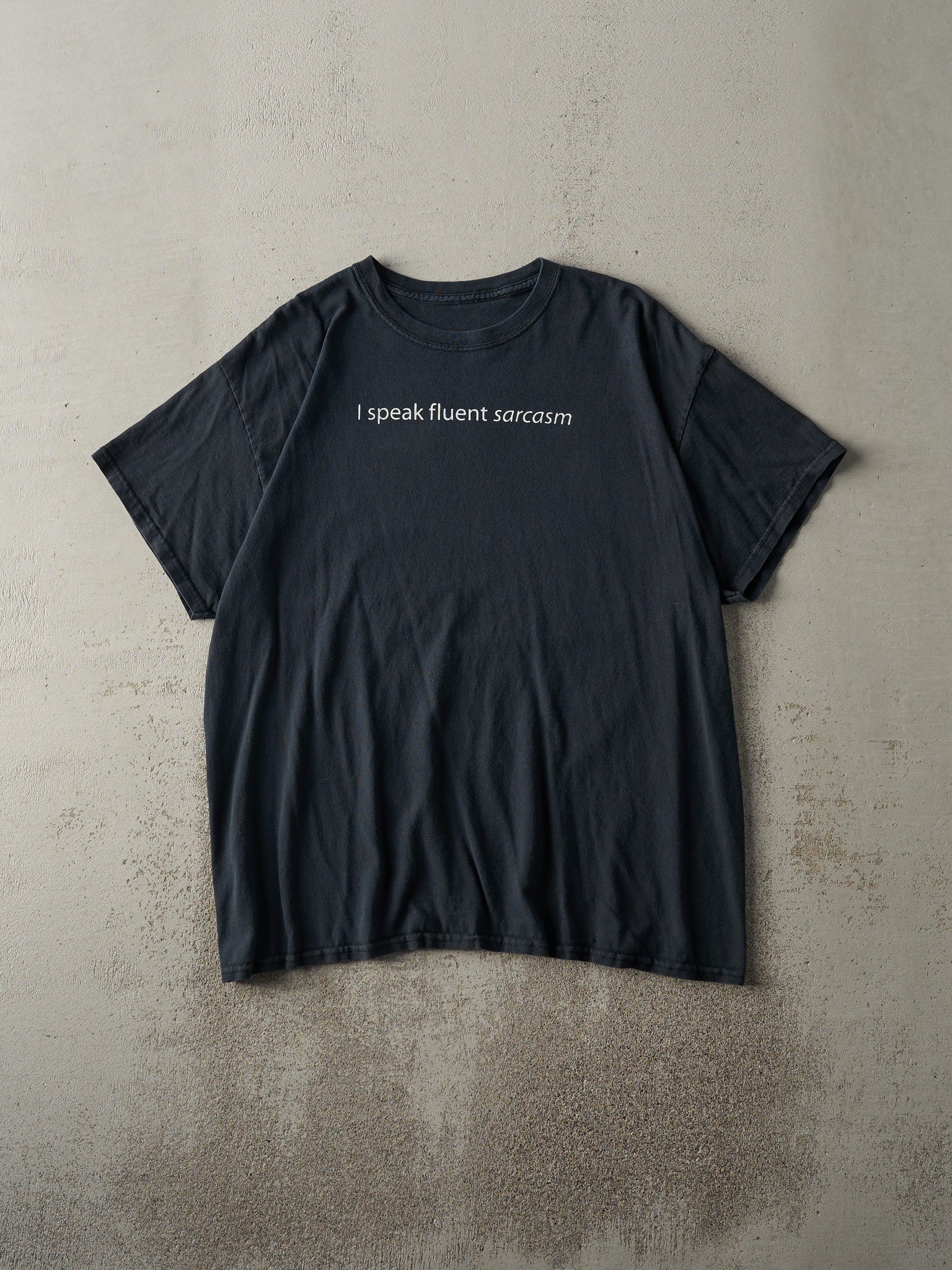 Vintage Y2K Black "I Speak Fluent Sarcasm" Tee (L)