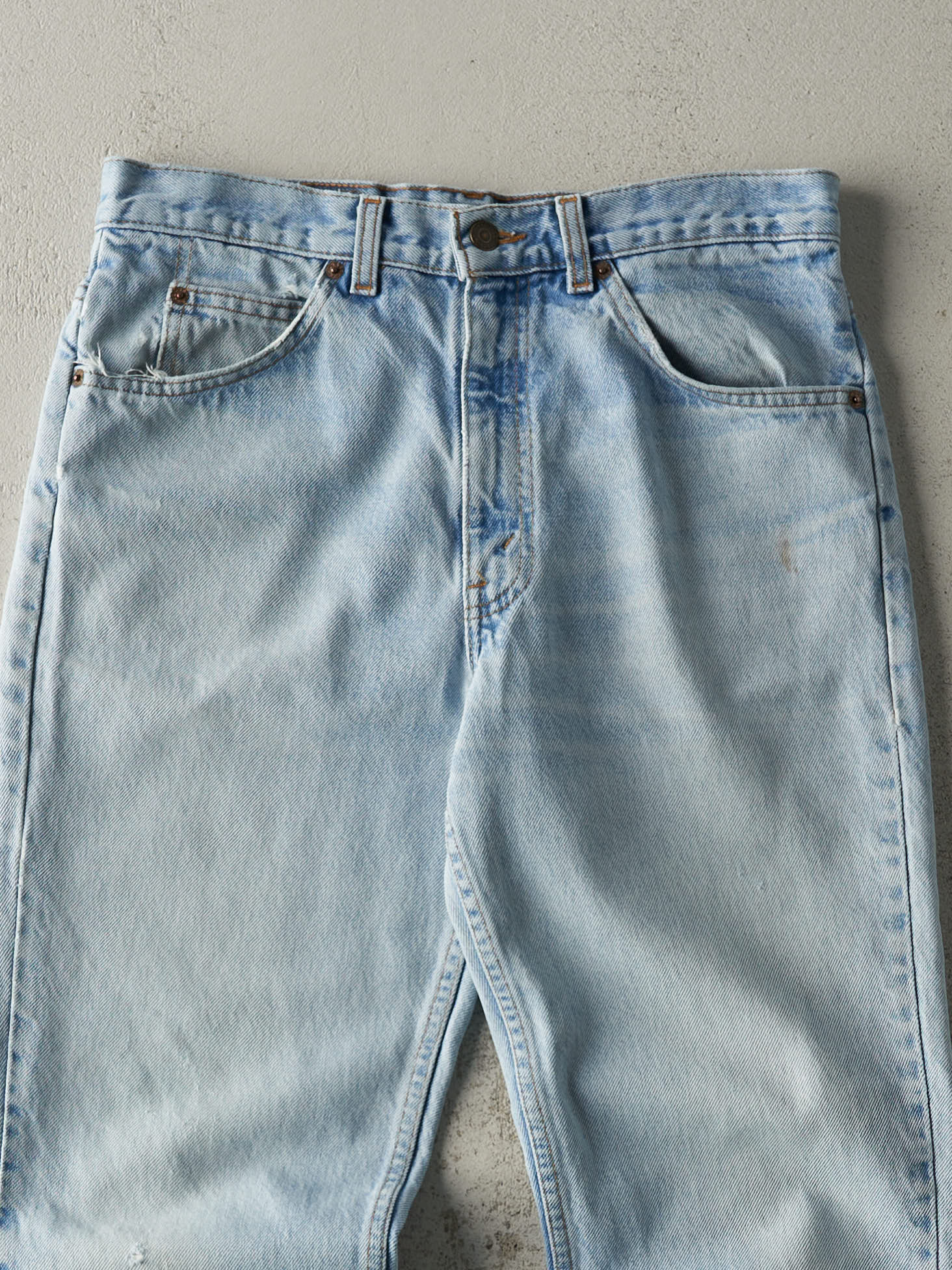 Vintage 80s Light Wash Levi's White Tab Jeans (32x28)