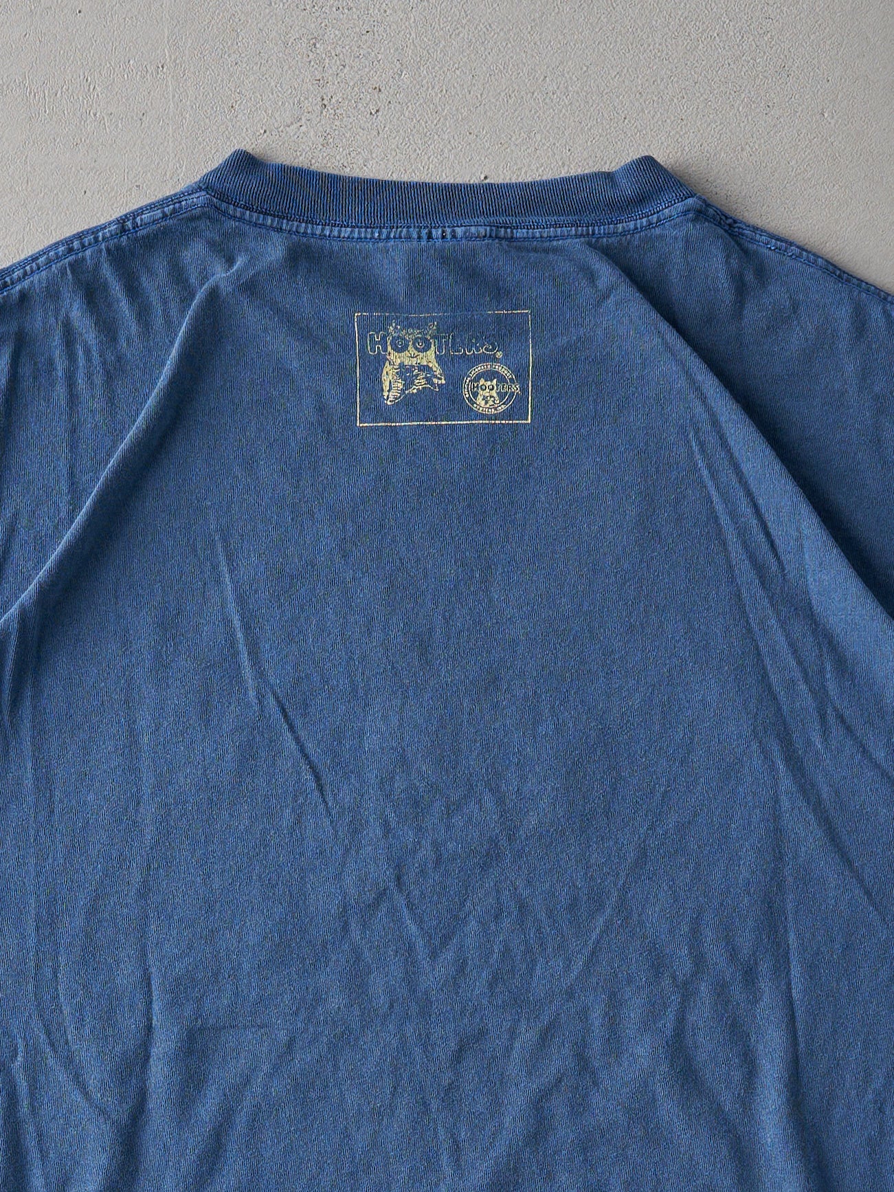 Vintage 90s Deep Blue Hooters Athletics Single Stitch Tee (L)