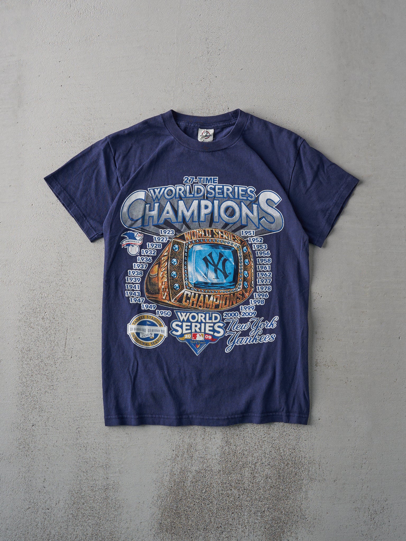 Vintage 09' Navy New York Yankees World Series Champions Tee (XS)