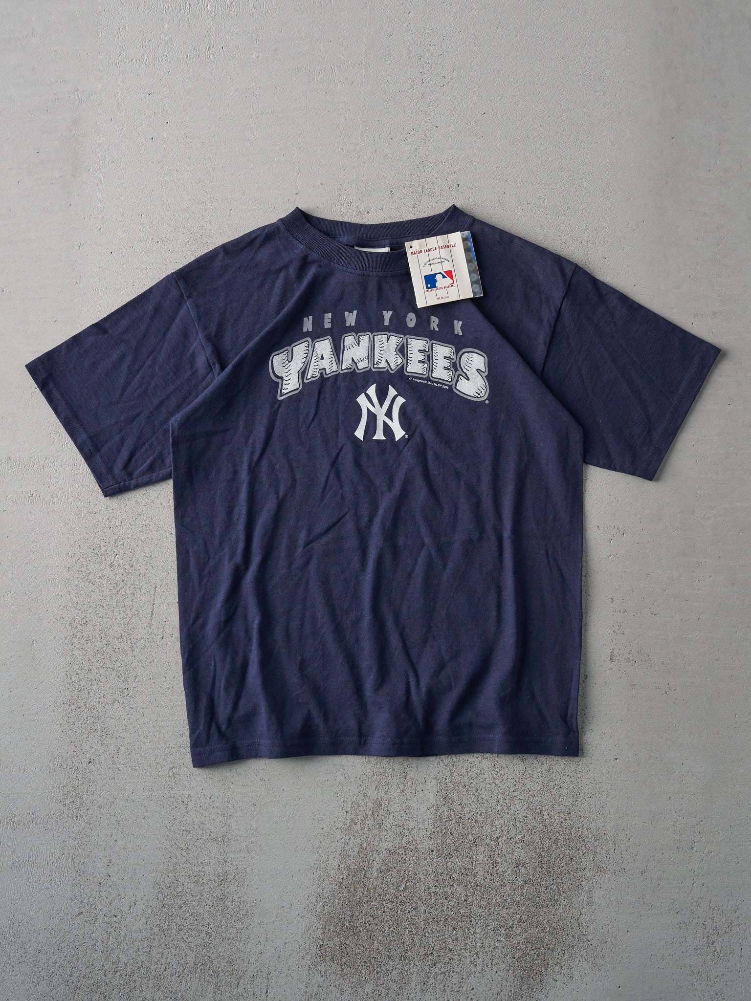 Vintage 06' Navy New York Yankees Puff Print Dead Stock Tee (S)