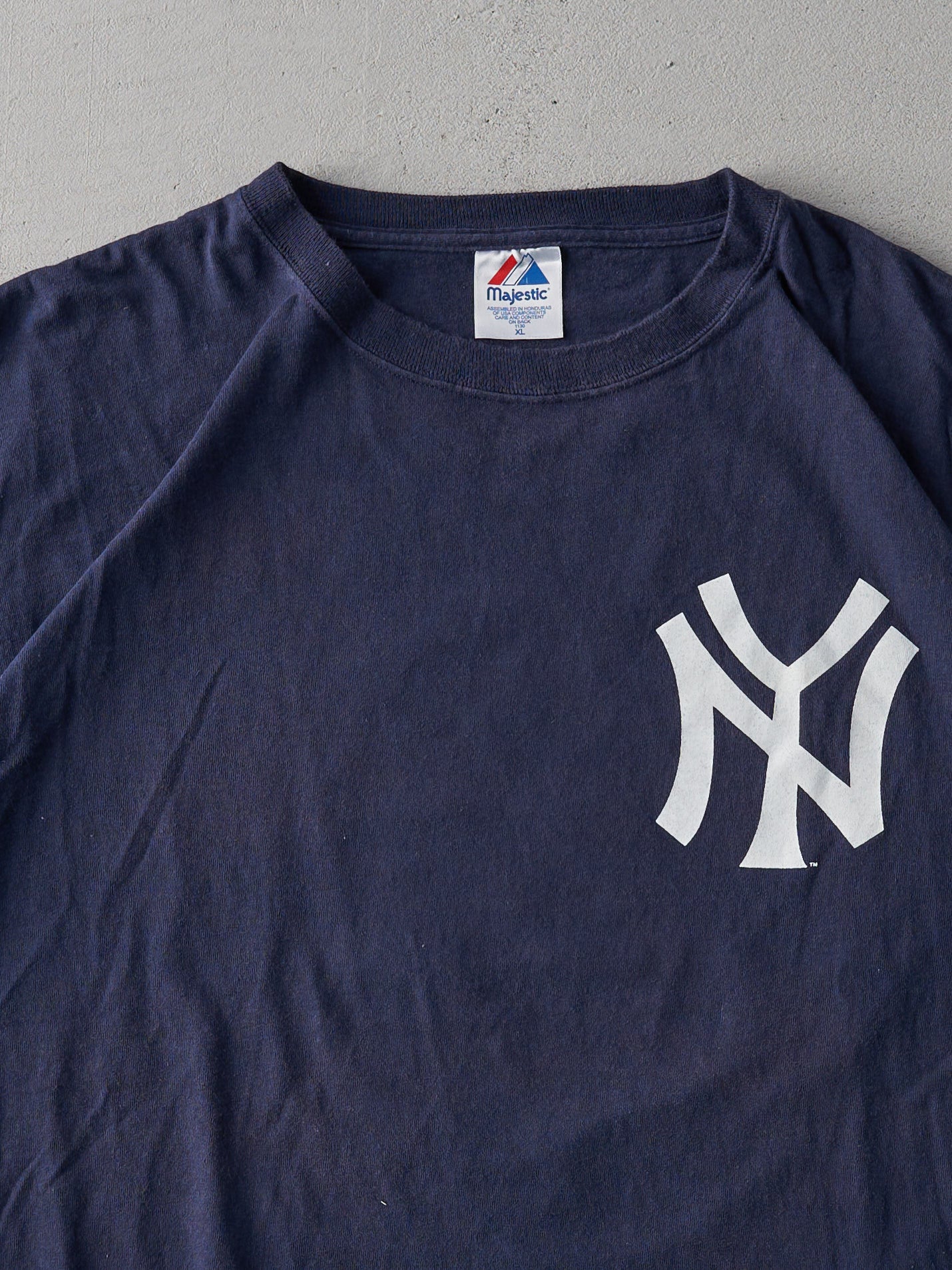 Vintage Y2K Navy New York Yankees Yogi Berra Player Tee (L)