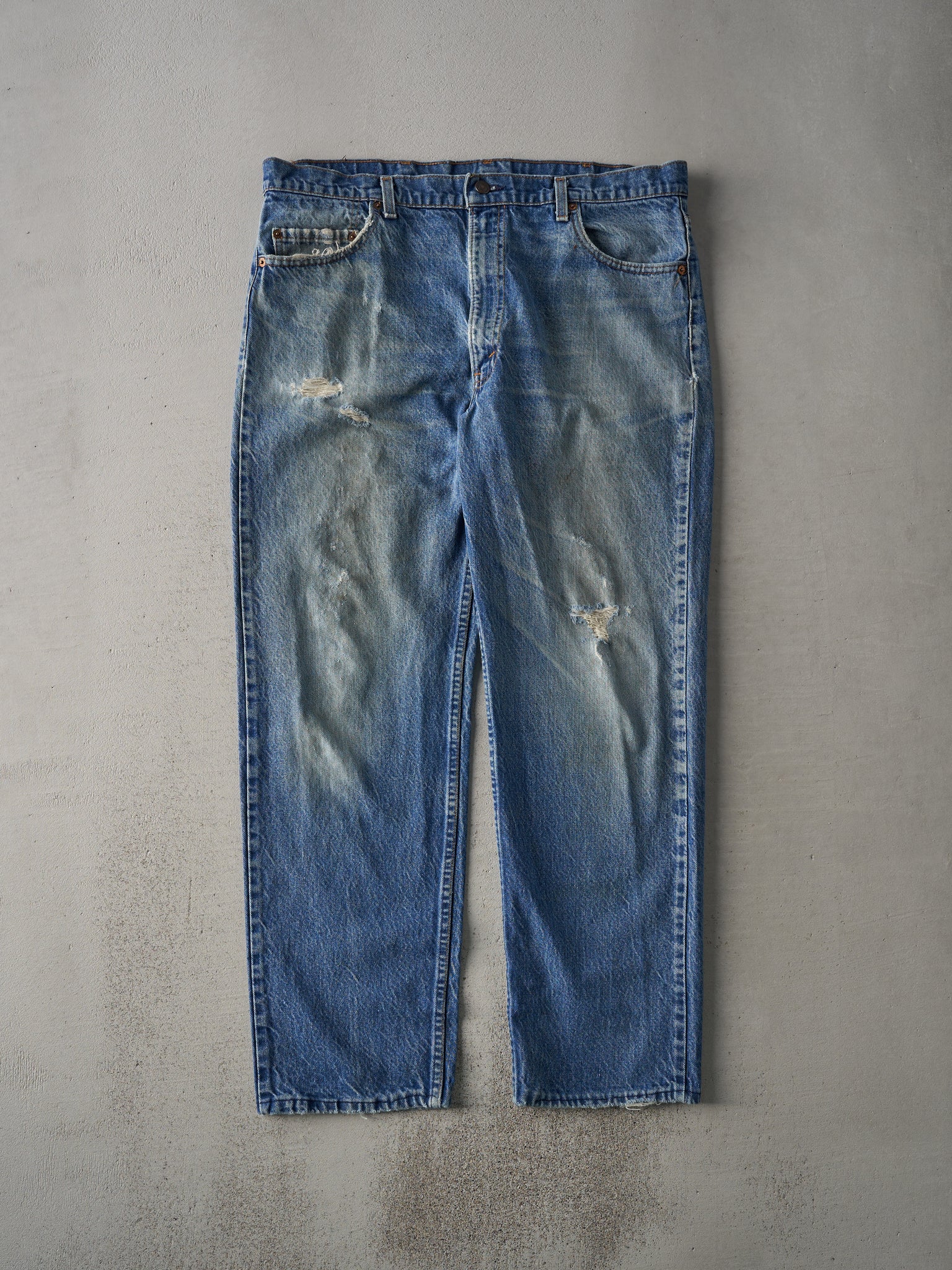 Vintage 80s Light Wash Levi's 505 Distressed Jeans (38x30.5)