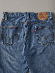 Vintage Y2K Light Wash Levi's 505 Jean Shorts (32x9)