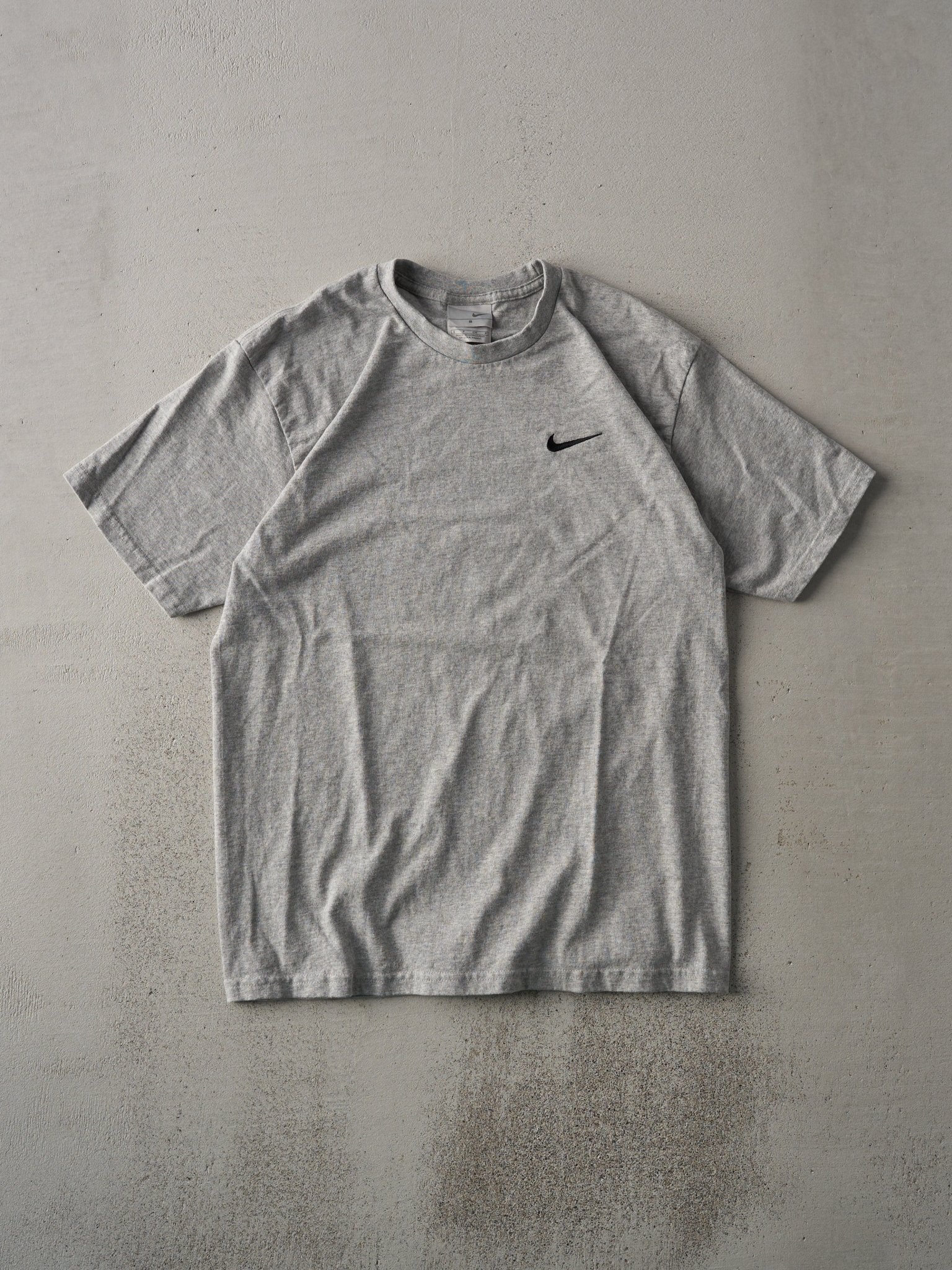 Vintage Y2K Light Grey Nike Blank Embroidered Tee (S)