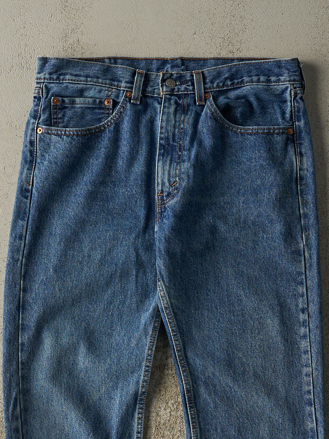 Vintage Y2K Mid Wash Levi's 505 Jeans (34x30)