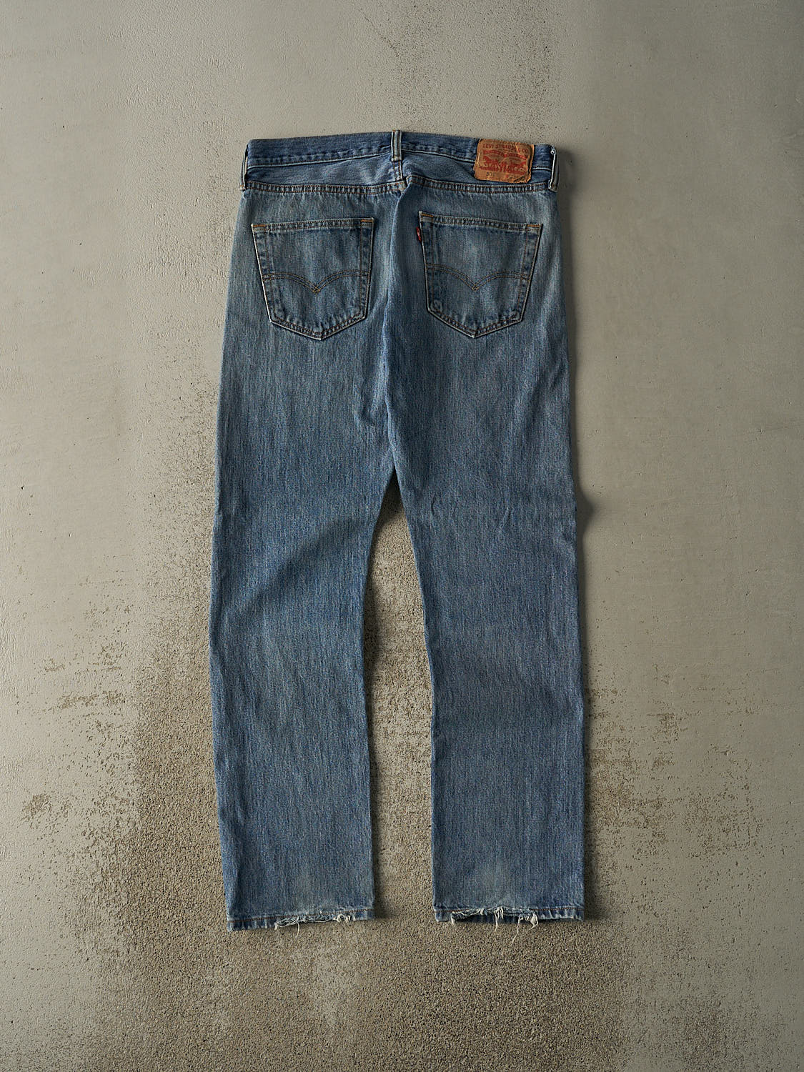 Vintage Y2K Mid Wash Levi's 501 Jeans (33x31.5)