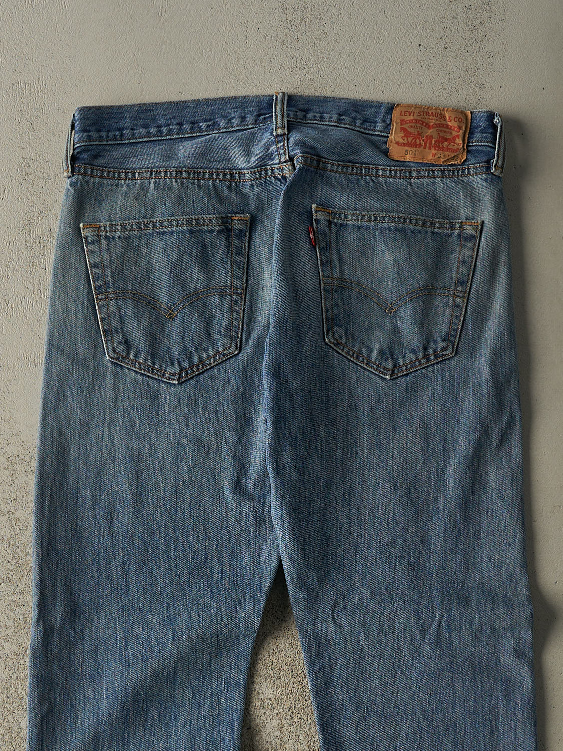 Vintage Y2K Mid Wash Levi's 501 Jeans (33x31.5)