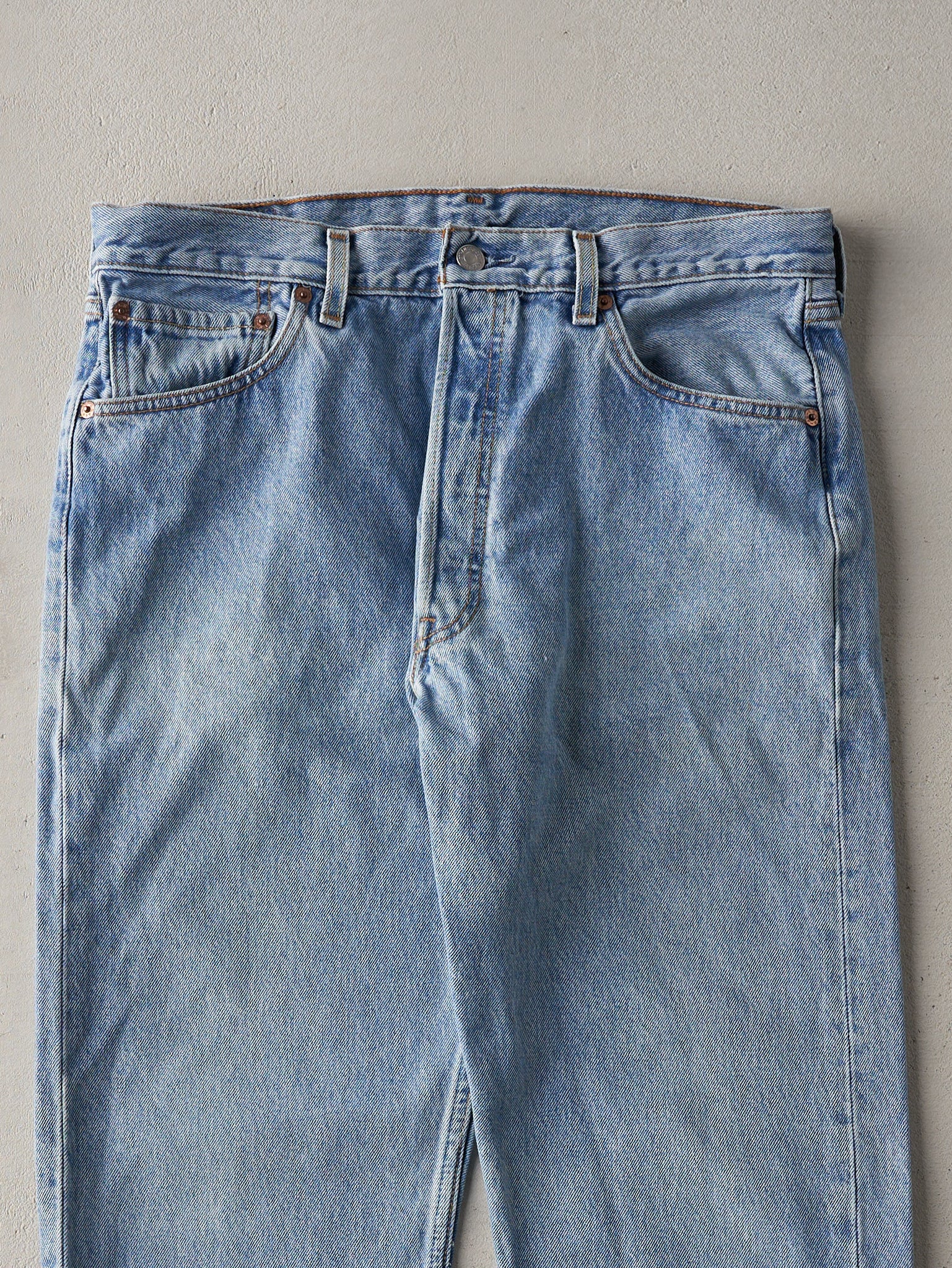 Vintage 80s Light Wash Levi's 501 Jeans (33x29)